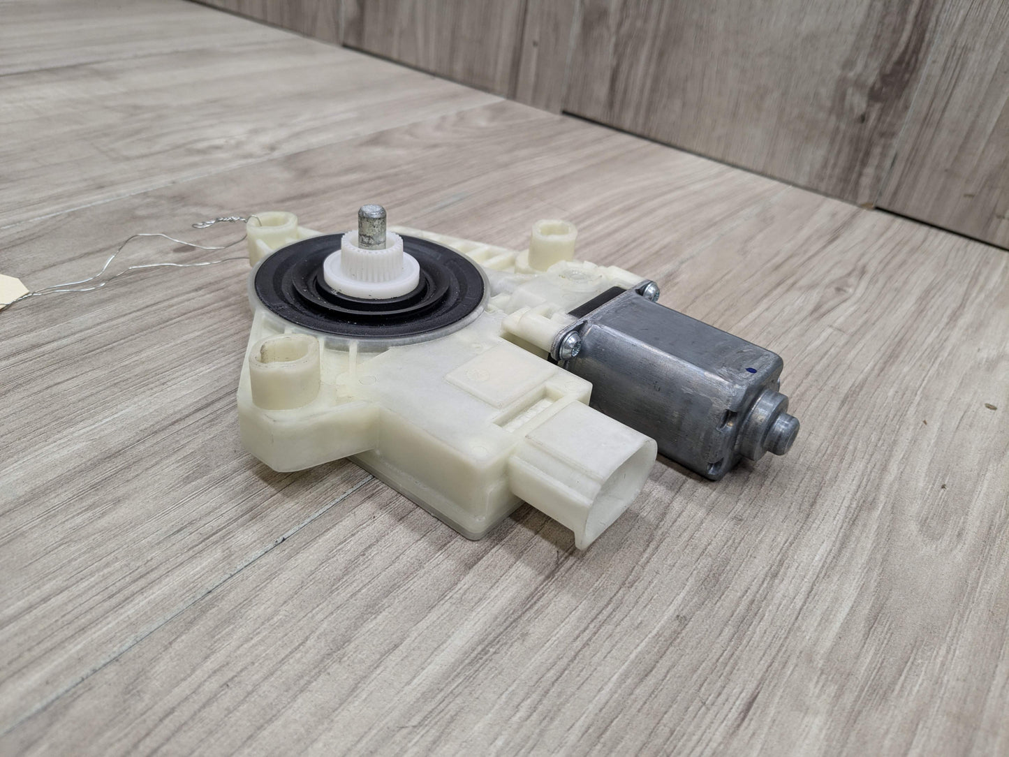 OEM BMW F90 G01 G12* G30 X3 X5 Front Right Passenger Door Window Regulator Motor