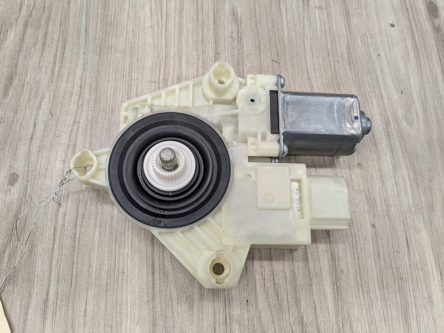 OEM BMW F90 G01 G12* G30 X3 X5 Front Right Passenger Door Window Regulator Motor