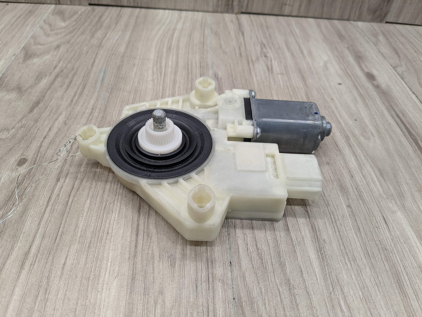 OEM BMW F90 G01 G12* G30 X3 X5 Front Right Passenger Door Window Regulator Motor