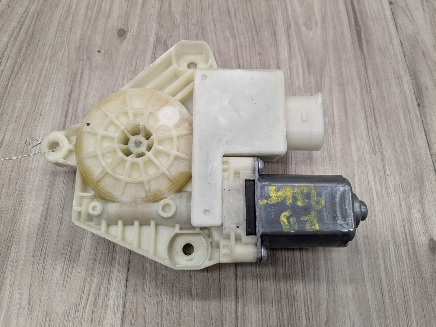 OEM BMW F90 F97 G01 G02 G30 X3 M5 Rear Left Driver Door Window Regulator Motor