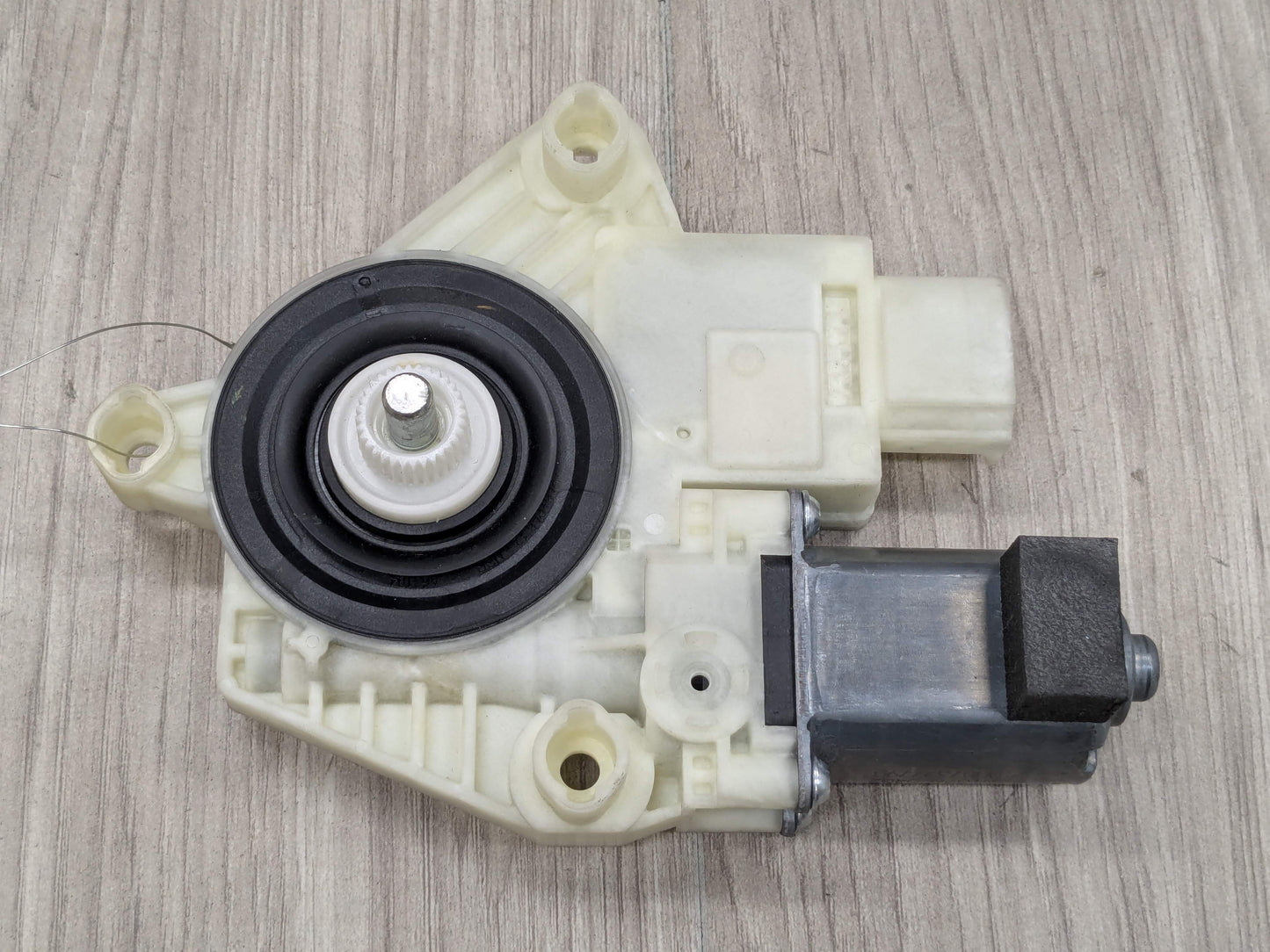 OEM BMW F90 F97 G01 G30 X3 M5 Rear Right Passenger Door Window Regulator Motor