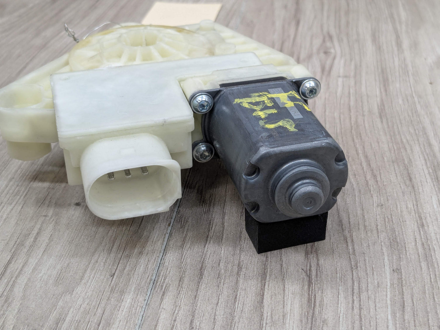 OEM BMW F90 F97 G01 G30 X3 M5 Rear Right Passenger Door Window Regulator Motor