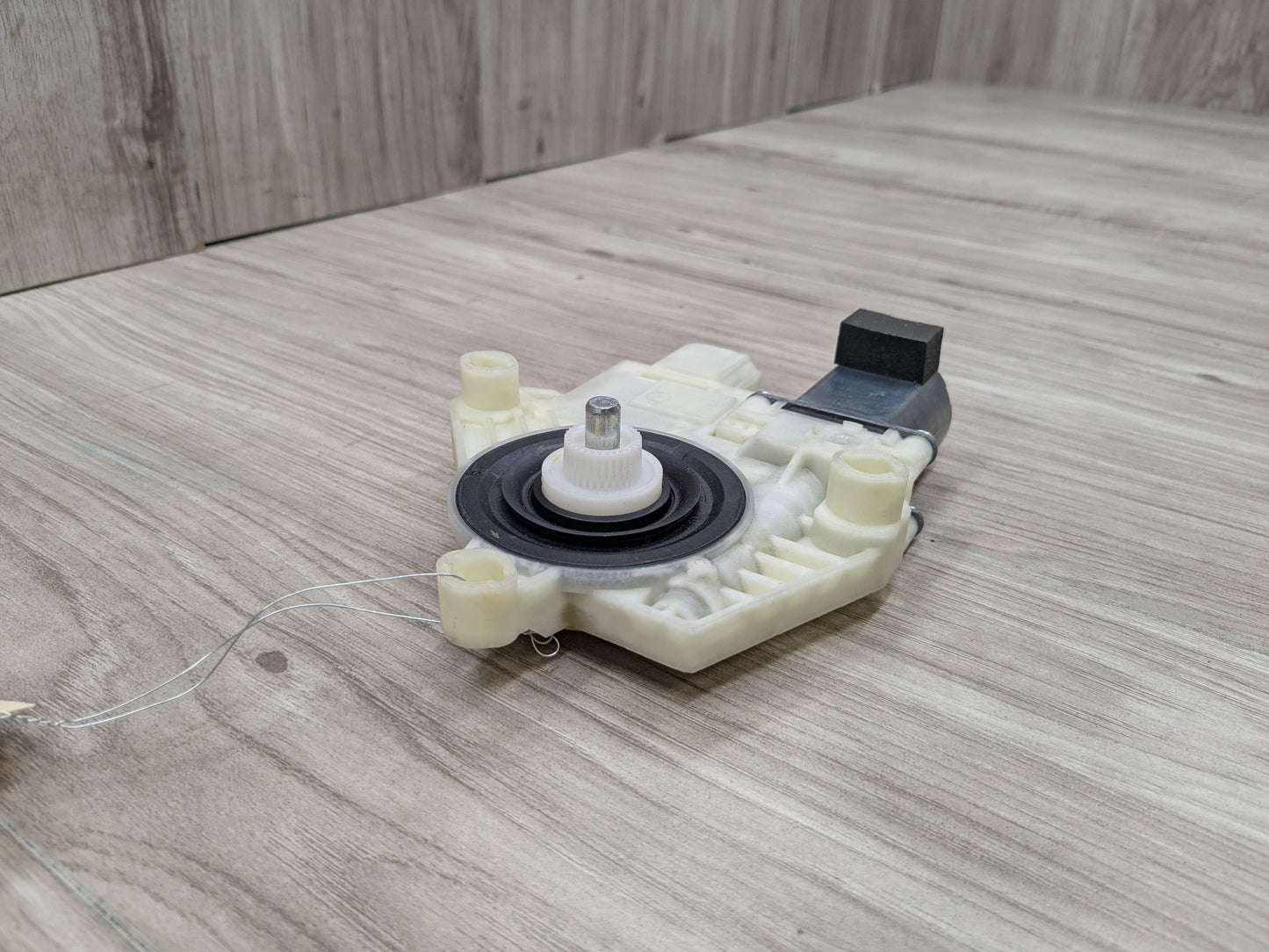 OEM BMW F90 F97 G01 G30 X3 M5 Rear Right Passenger Door Window Regulator Motor