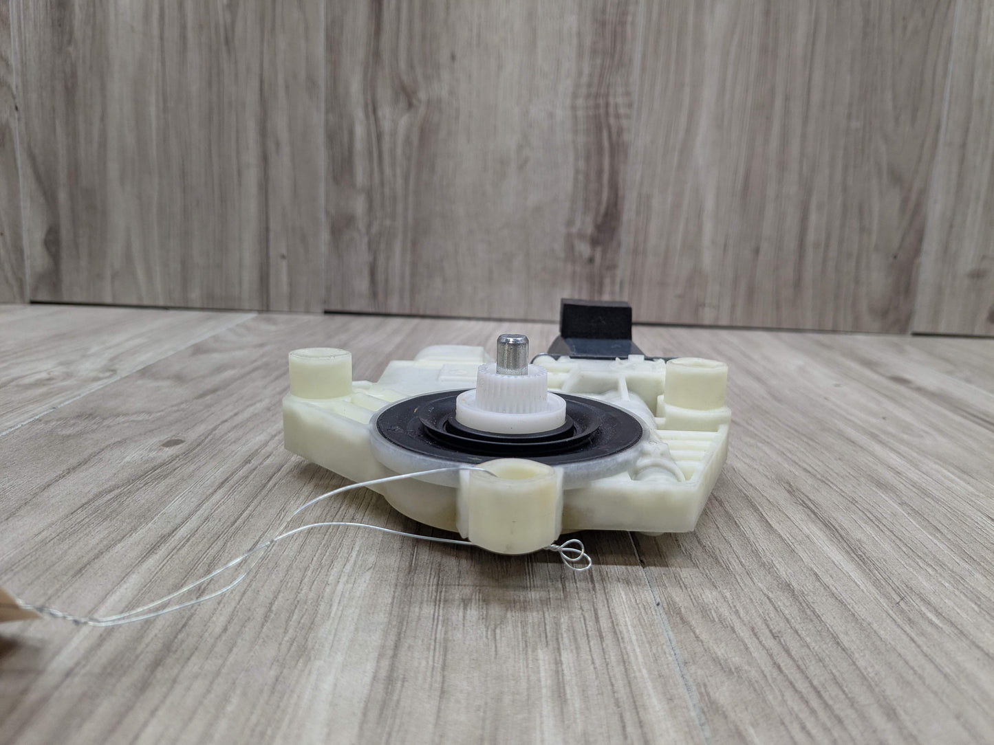 OEM BMW F90 F97 G01 G30 X3 M5 Rear Right Passenger Door Window Regulator Motor