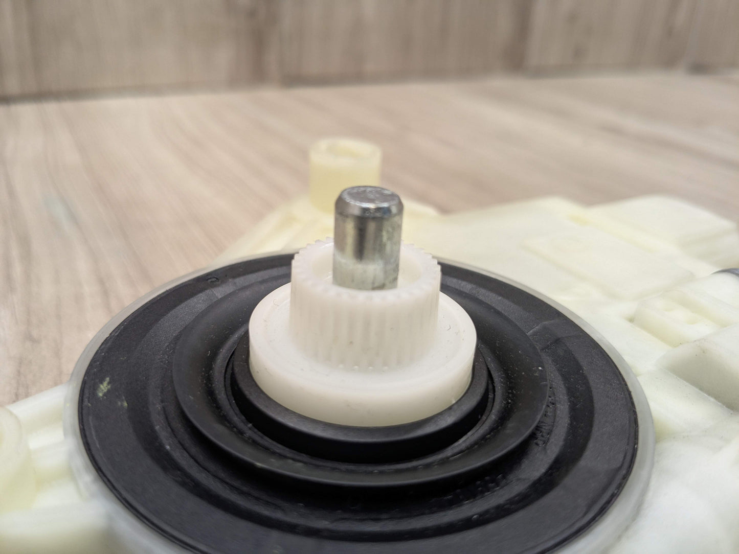 OEM BMW F90 F97 G01 G30 X3 M5 Rear Right Passenger Door Window Regulator Motor