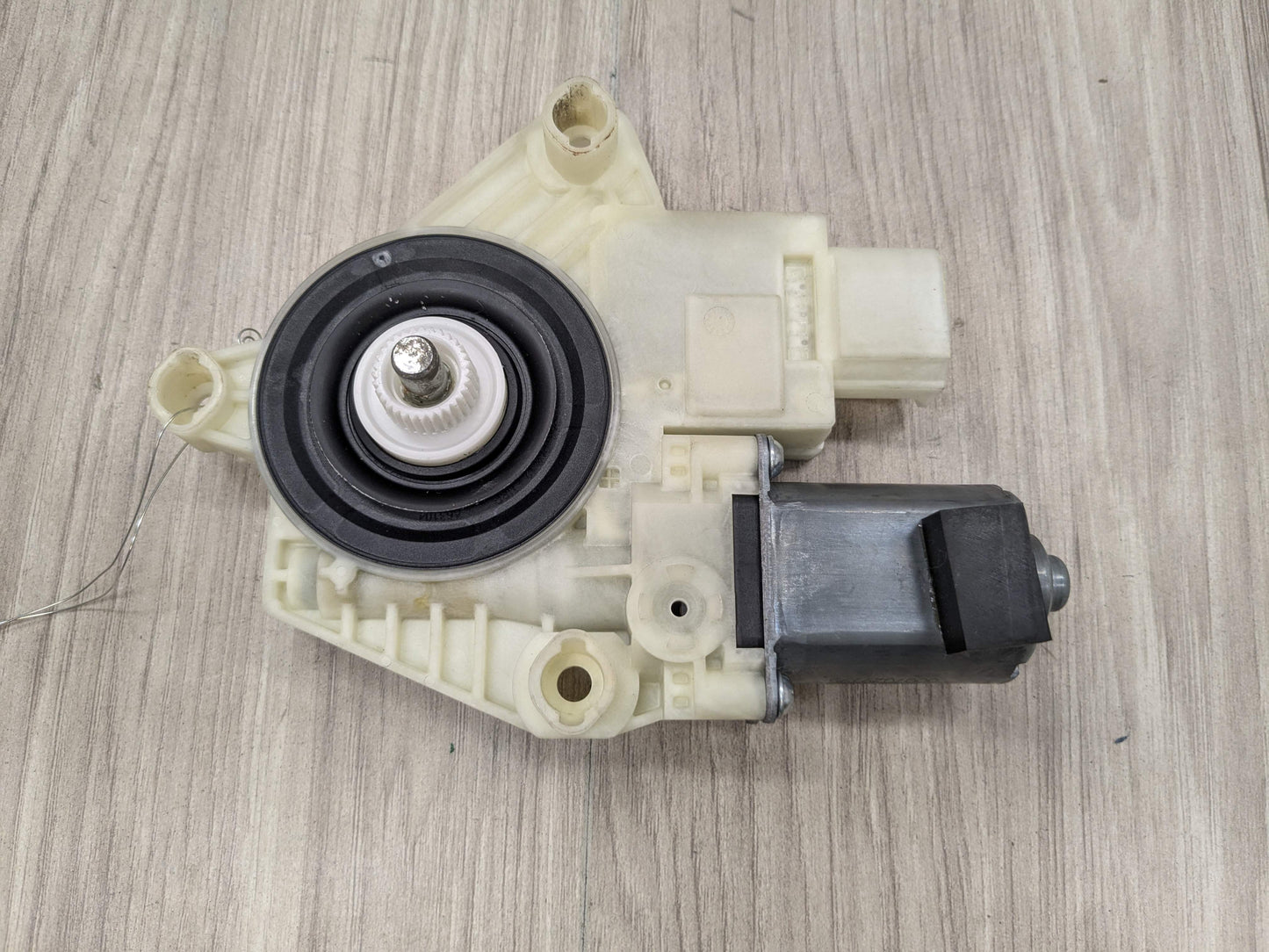 OEM BMW F90 F97 G01 G12* G30 X3 X5 Front Left Driver Door Window Regulator Motor