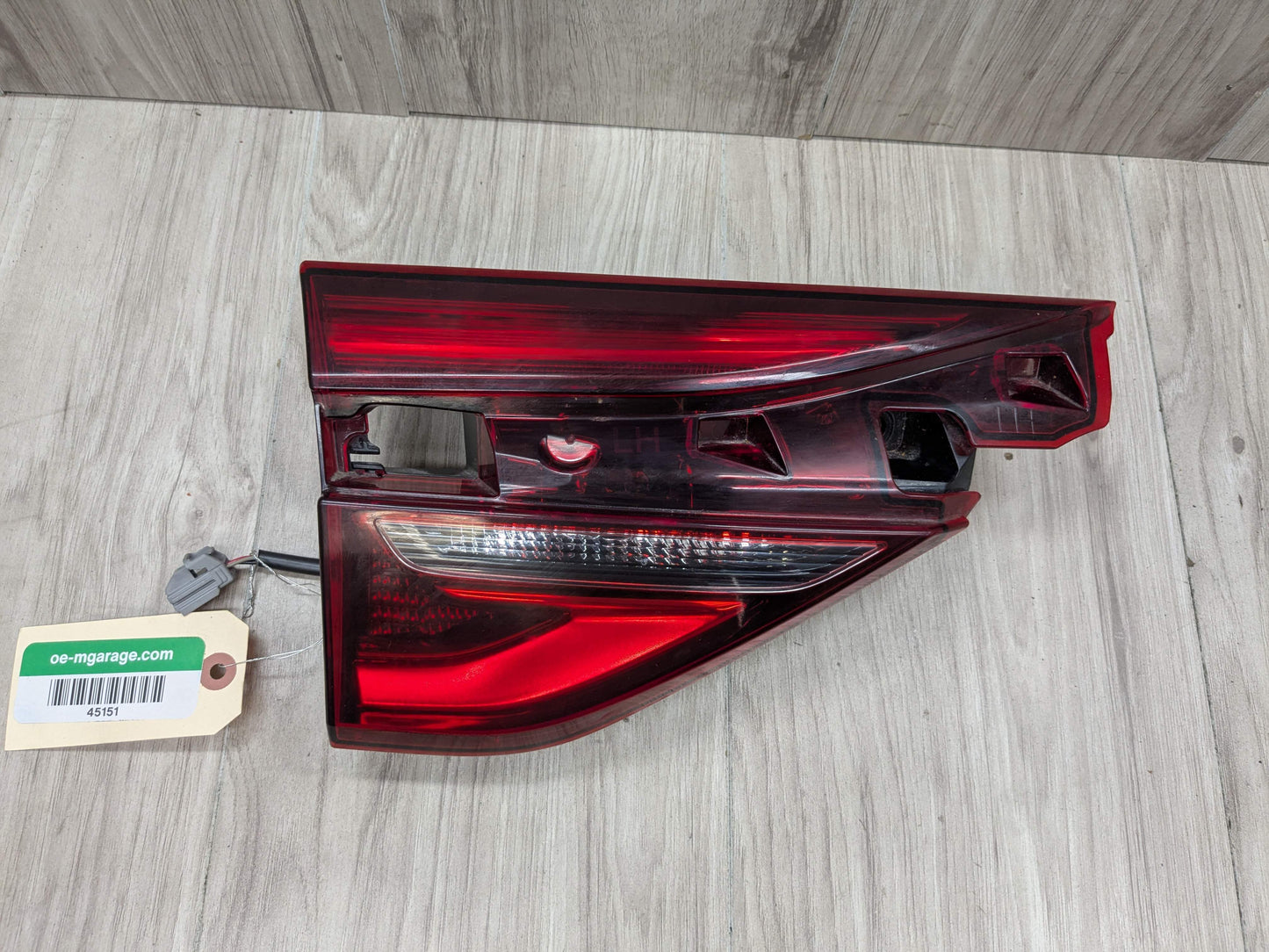 18-21 OEM BUICK Enclave Rear Left Driver Side Inner Stop Lamp Tail Light