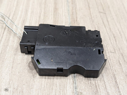 OEM BMW G05 G06 G07 G12 G30 X5 Steering Wheel Vibration Module