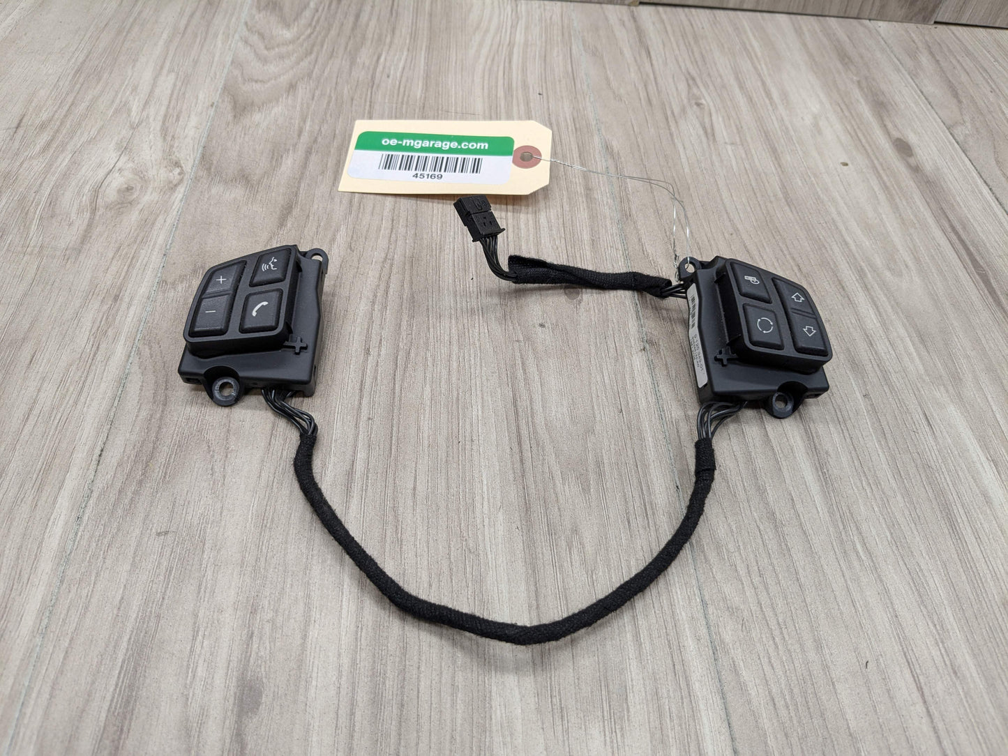 06-13 OEM BMW E82 E84 E88 E90 E92 E93 Steering Wheel Multifunction Button Switch