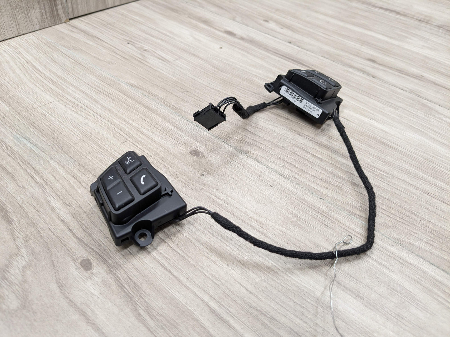 OEM BMW E82 E88 E90 E92 E93 Steering Wheel Multi Function Control Switch Module