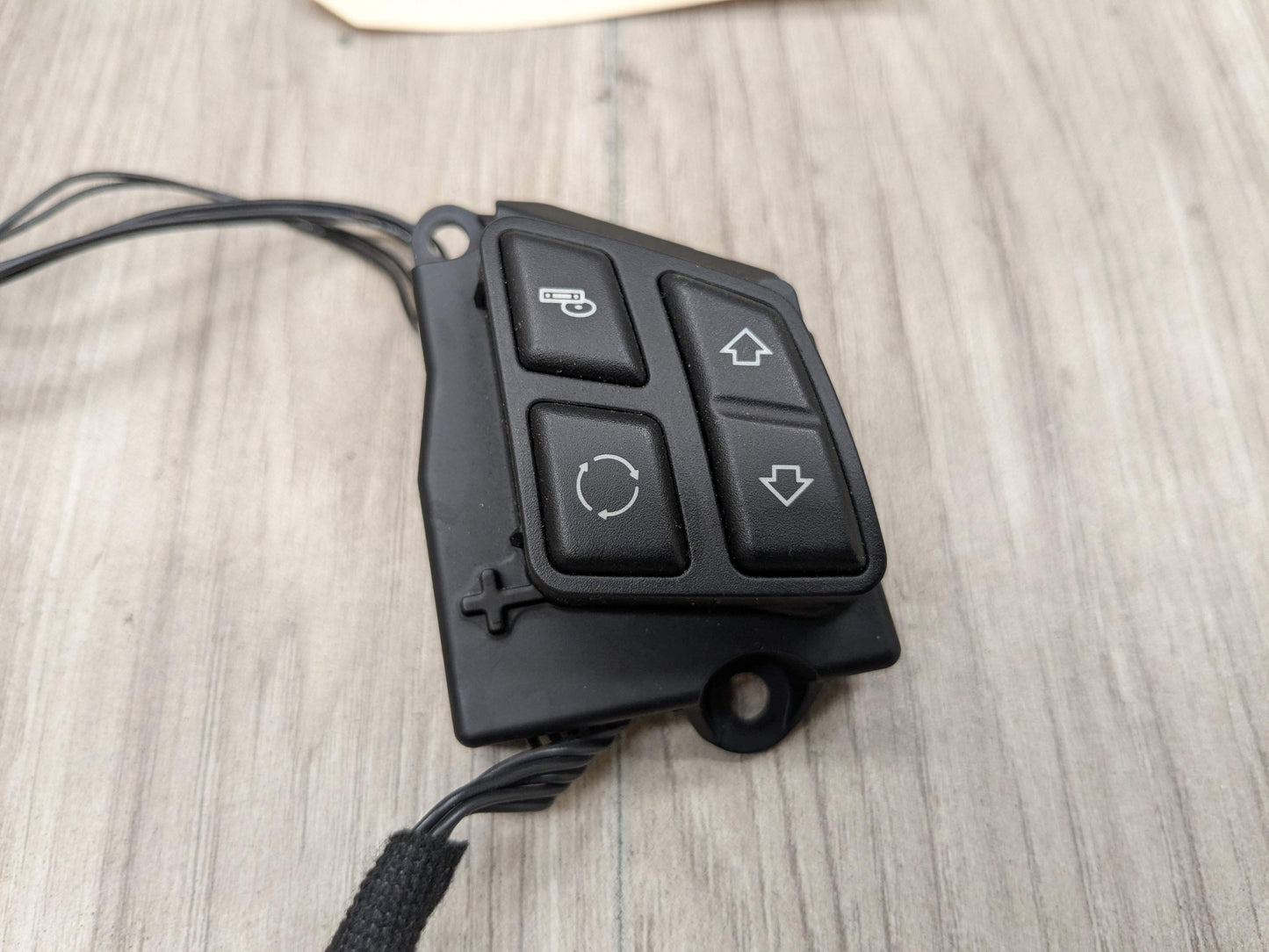 OEM BMW E82 E84 E88 E90 E92 E93 LCI Steering Wheel Multi Button Control Switch