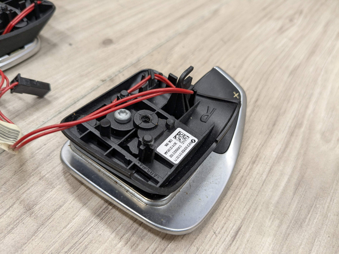 OEM BMW E82 E88 E90 E92 E93 135 328 335 LCI AT Paddle Shifters Plus Minus SET