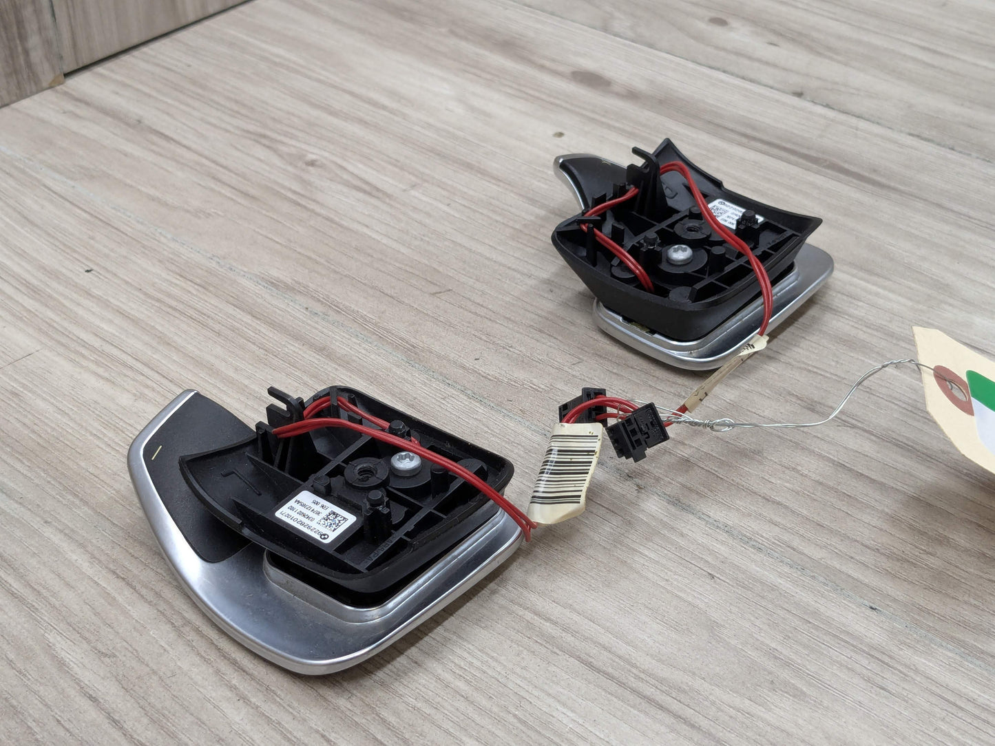 OEM BMW E82 E88 E90 E92 E93 135 328 335 LCI AT Paddle Shifters Plus Minus SET