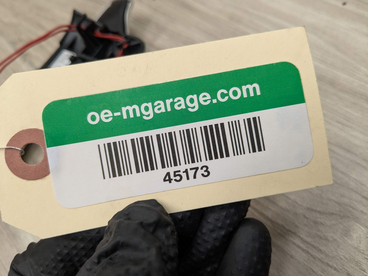 OEM BMW E82 E88 E90 E92 E93 135 328 335 LCI AT Paddle Shifters Plus Minus SET