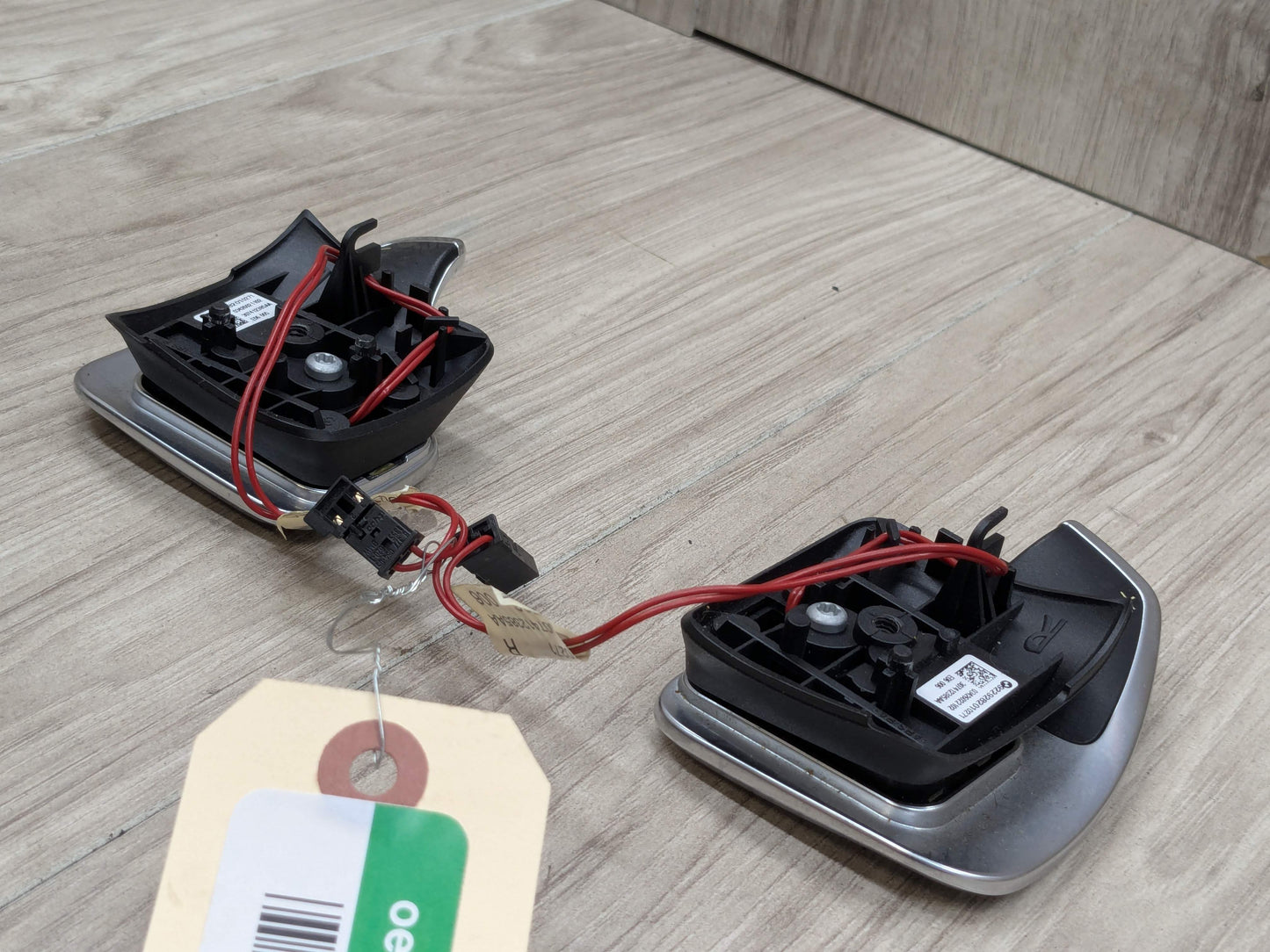 OEM BMW E82 E88 E90 E92 E93 135 328 335 LCI AT Paddle Shifters Plus Minus SET