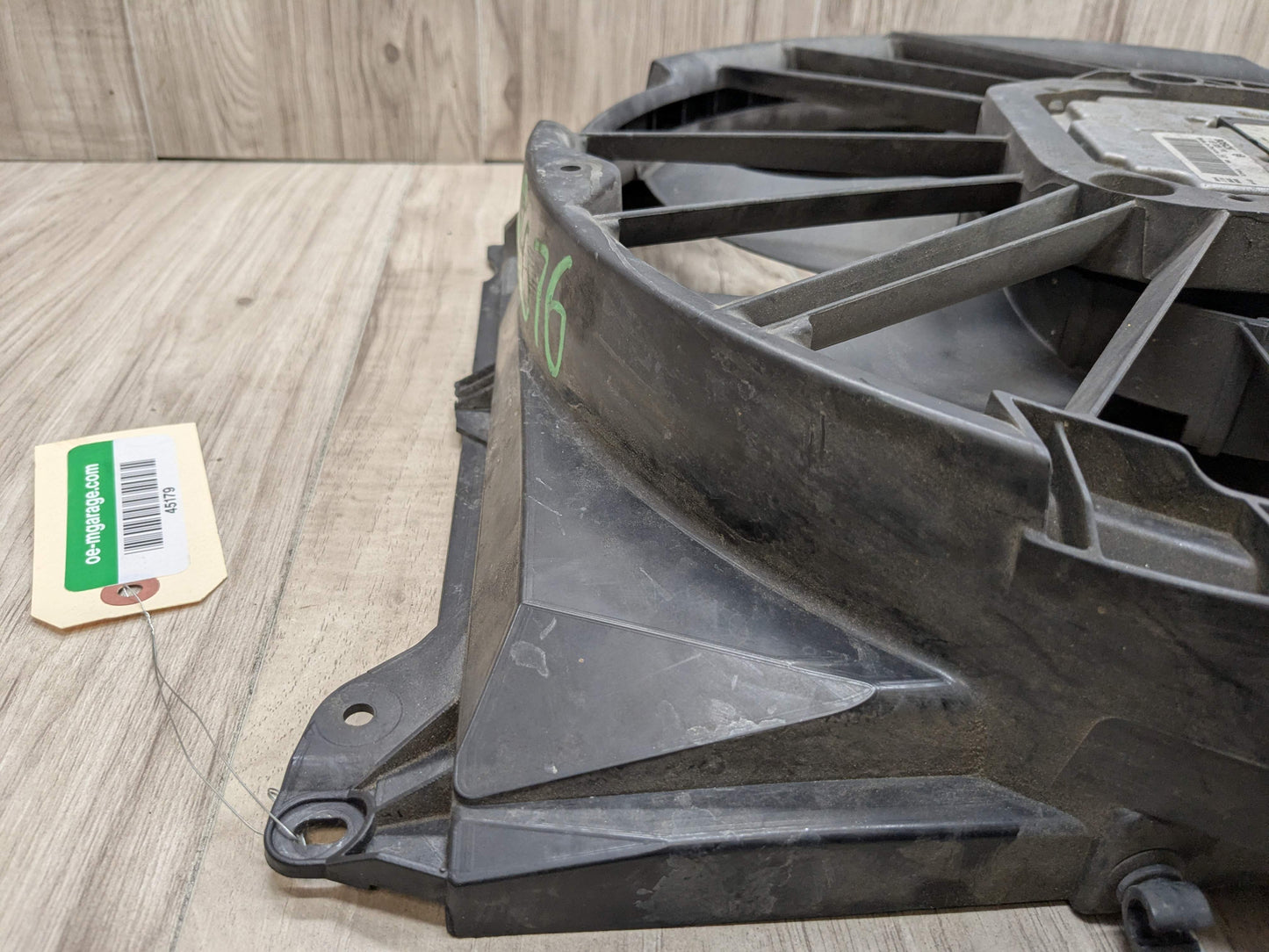 OEM BMW E82 E88 E90 E92 E93 Engine N54 N55 Radiator Auxiliary Fan Shroud 600W