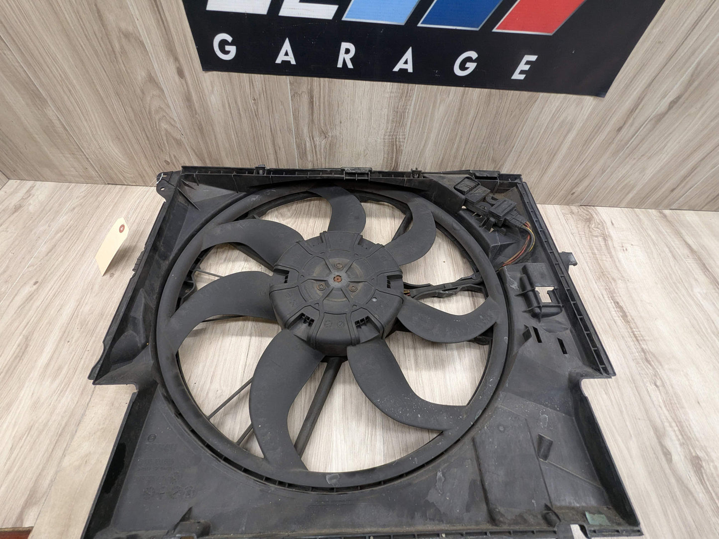 OEM BMW E82 E88 E90 E92 E93 Engine N54 N55 Radiator Auxiliary Fan Shroud 600W