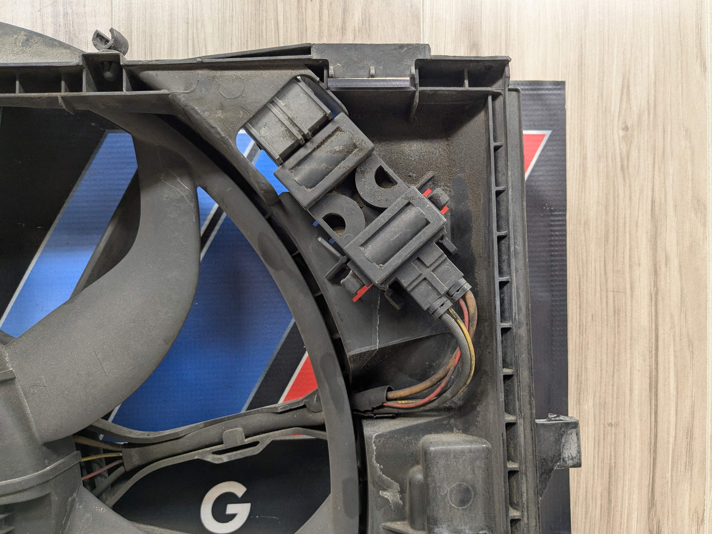 OEM BMW E82 E88 E90 E92 E93 Engine N54 N55 Radiator Auxiliary Fan Shroud 600W