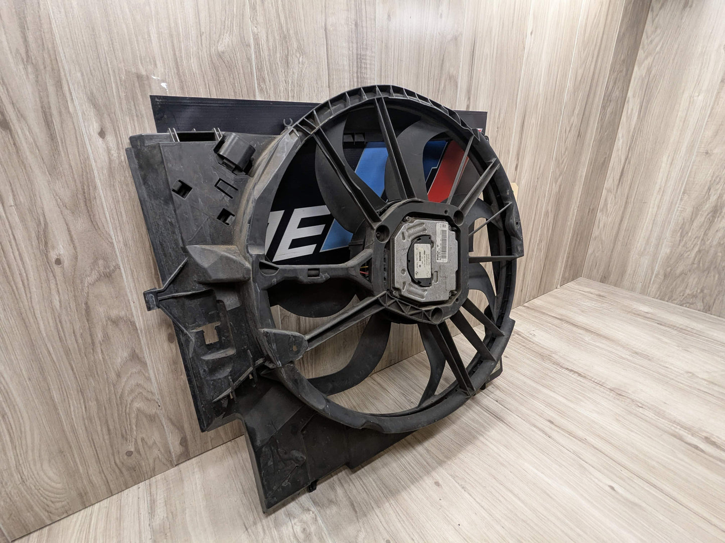 OEM BMW E82 E88 E90 E92 E93 Engine N54 N55 Radiator Auxiliary Fan Shroud 600W