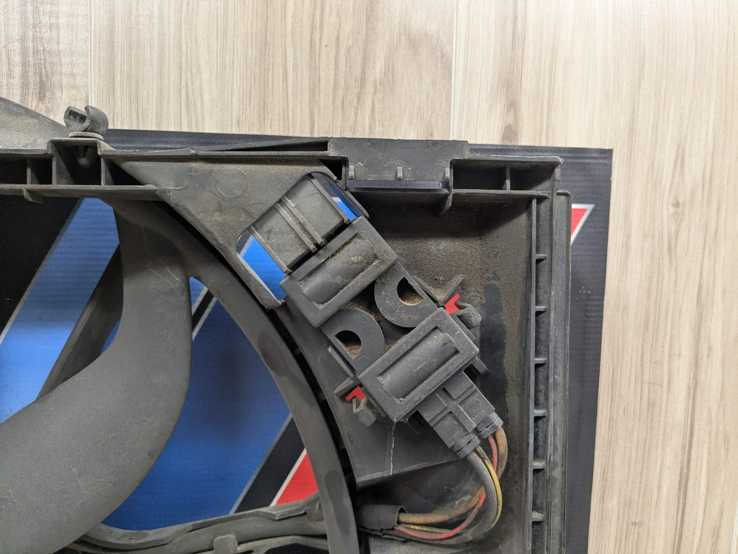 OEM BMW E82 E88 E90 E92 E93 Engine N54 N55 Radiator Auxiliary Fan Shroud 600W