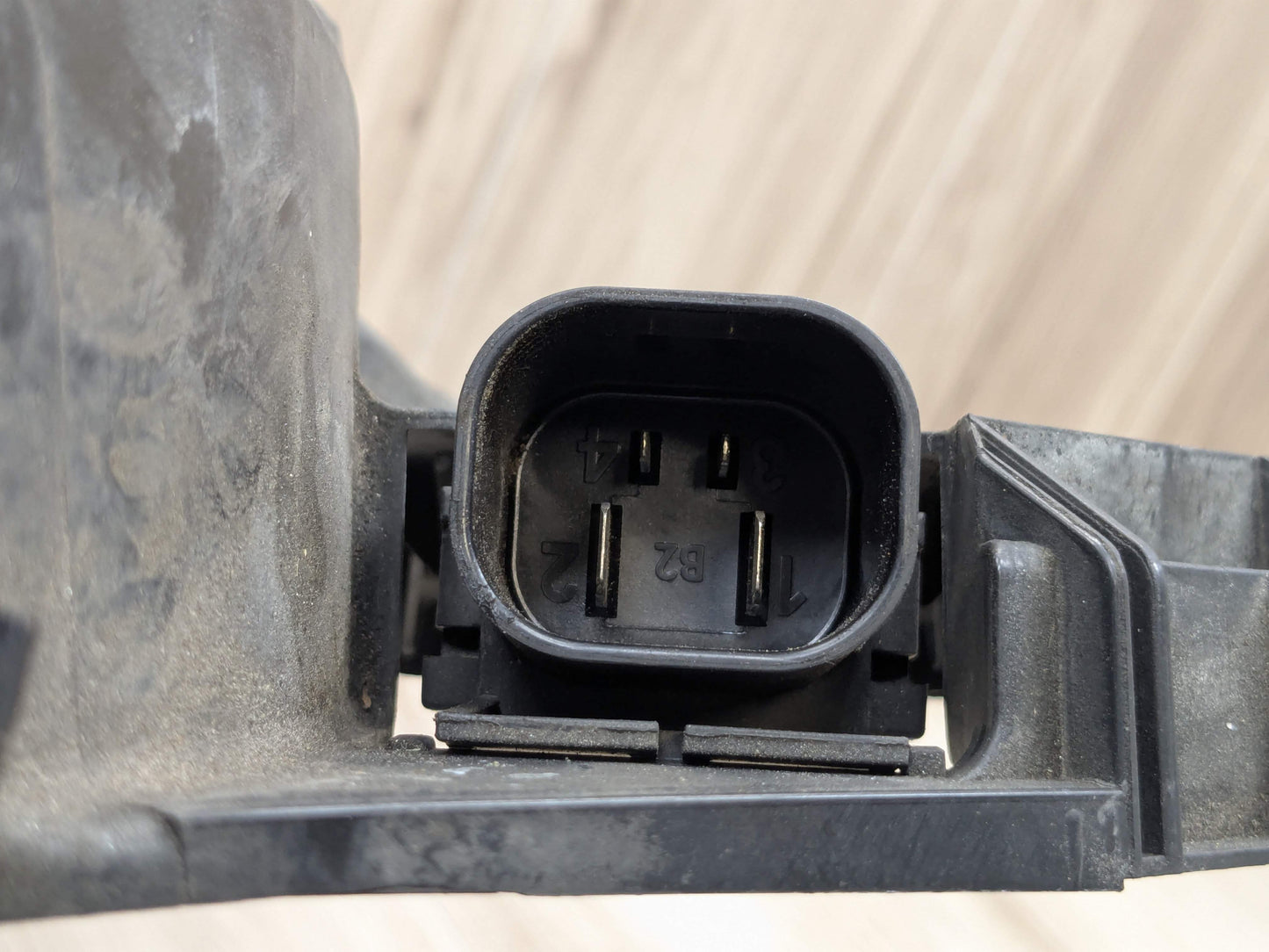 OEM BMW E82 E88 E90 E92 E93 Engine N54 N55 Radiator Auxiliary Fan Shroud 600W