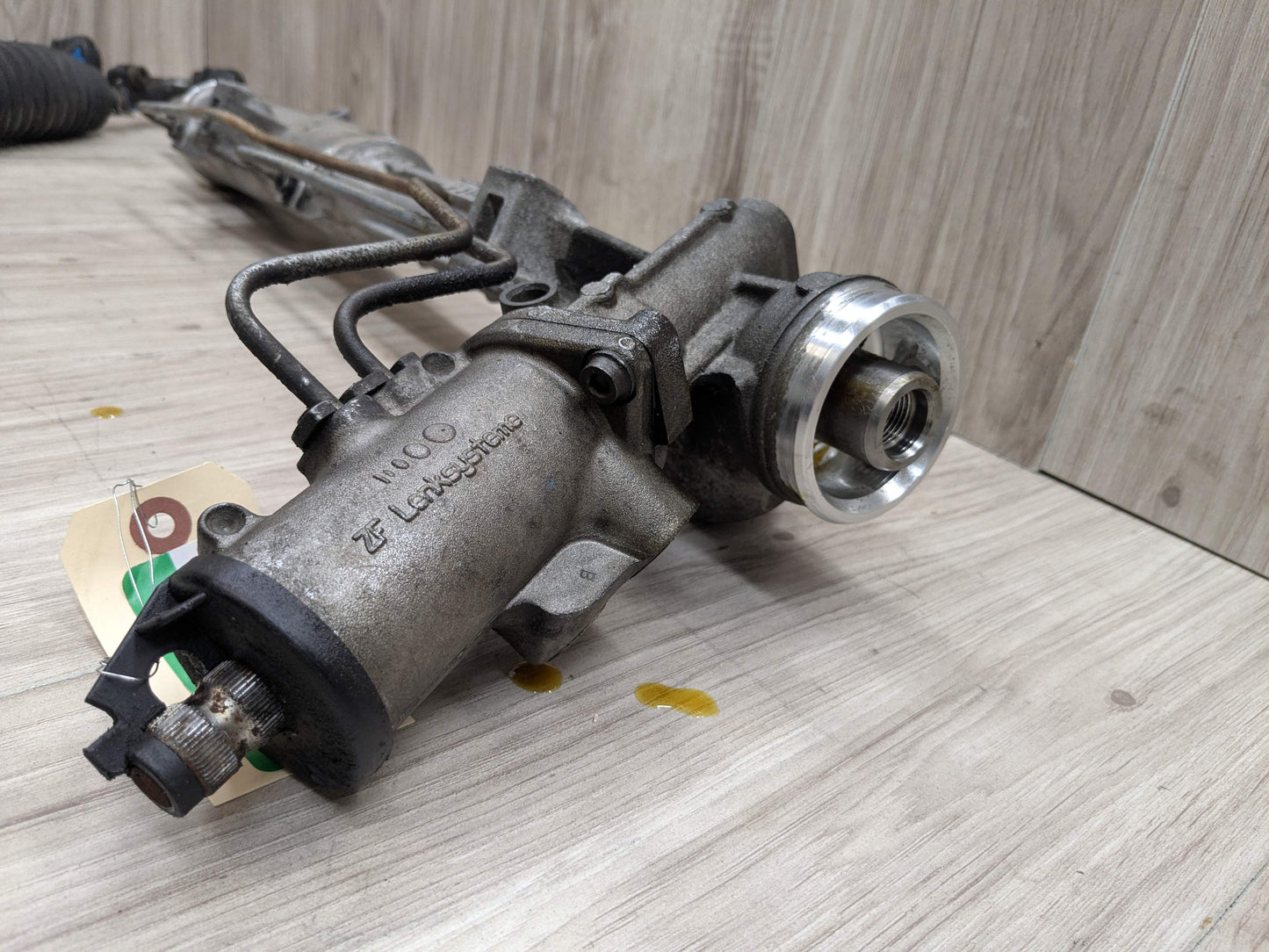 OEM BMW E82 E88 E90 E92 E93 328 335 RWD Power Steering Gear Rack and Pinion L5