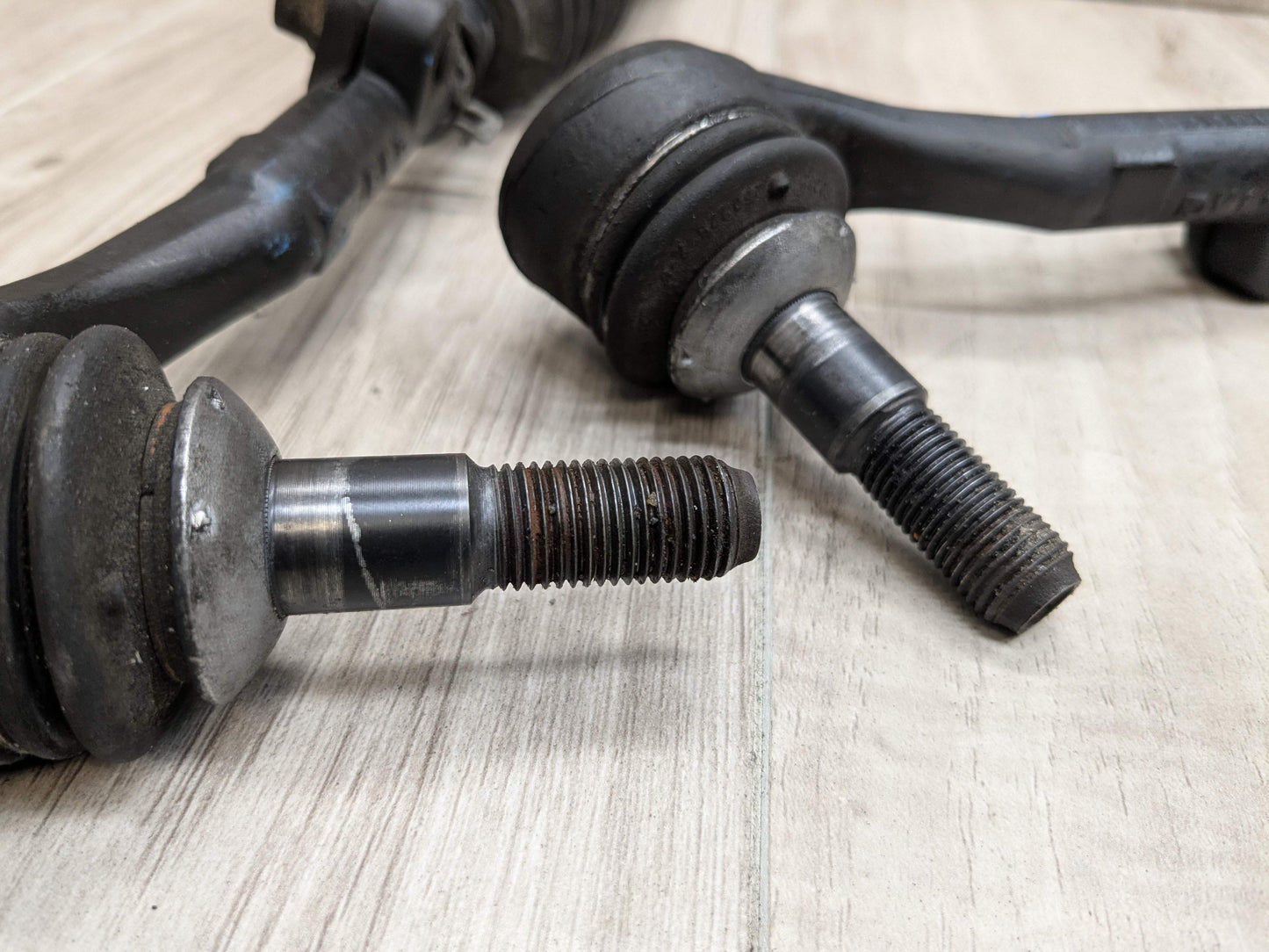 OEM BMW E82 E88 E90 E92 E93 328 335 RWD Power Steering Gear Rack and Pinion L5