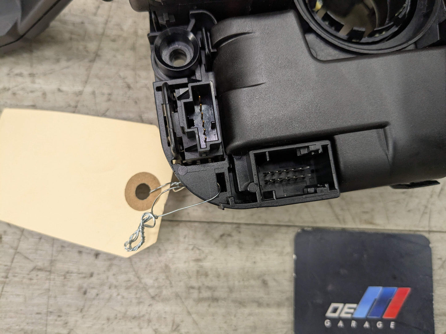 08-13 OEM BMW E82 E88 128 135 Steering Angle Sensor Clock Spring