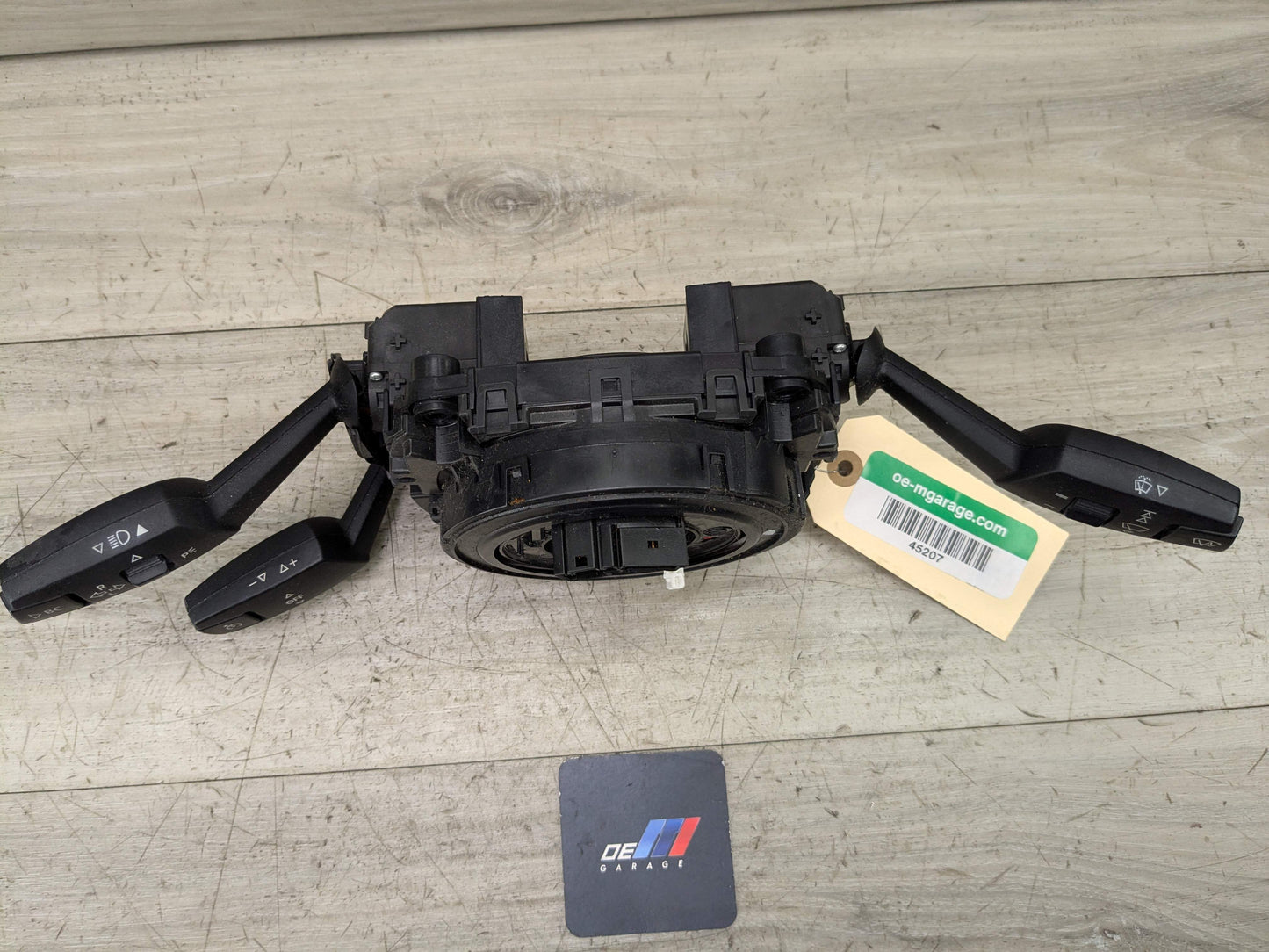 08-13 OEM BMW E82 E88 128 135 Steering Angle Sensor Clock Spring