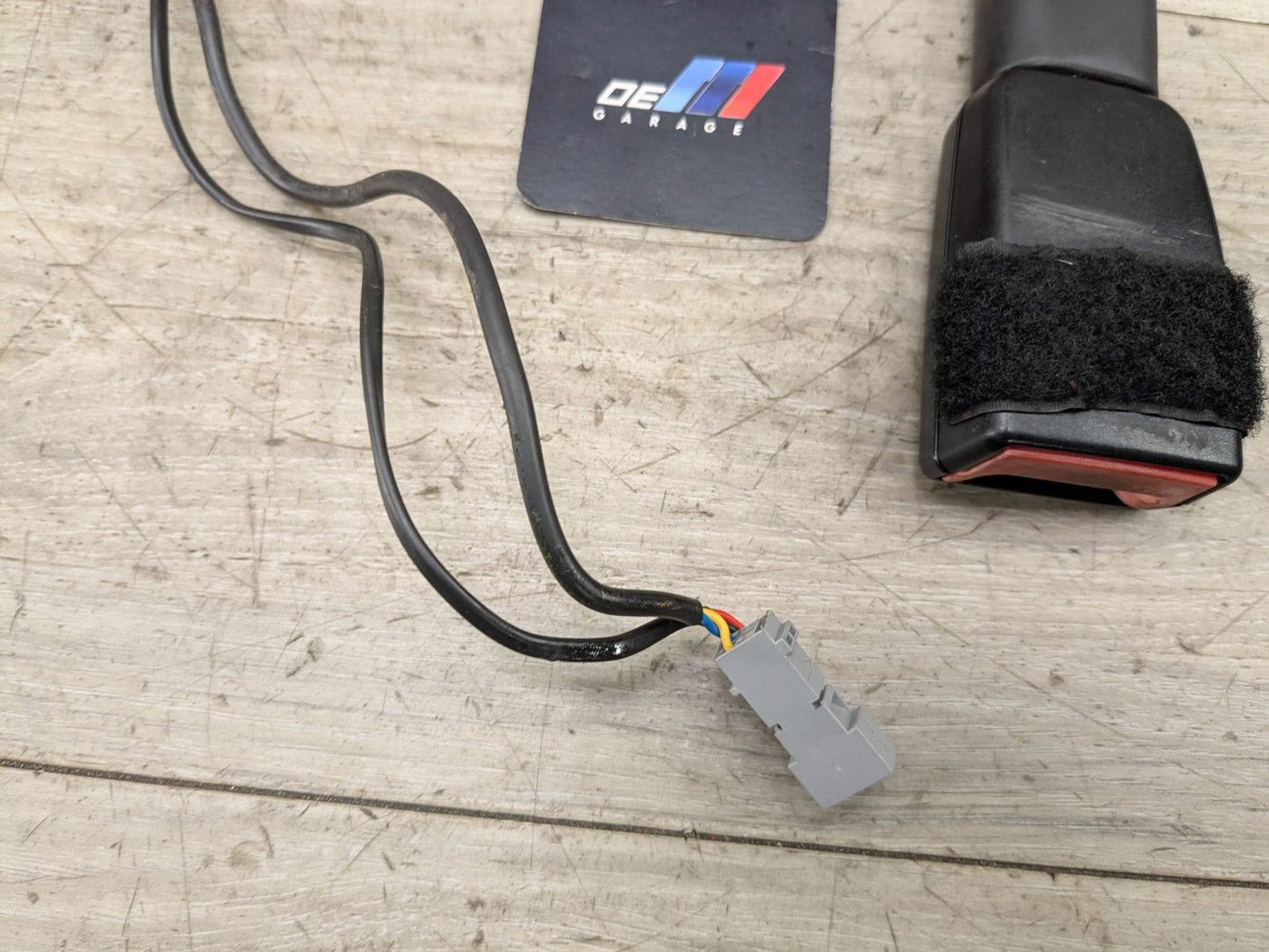 OEM BMW E82 E84 E88 E89 E90 E92 Front Left Driver Seat Belt Buckle Tensioner