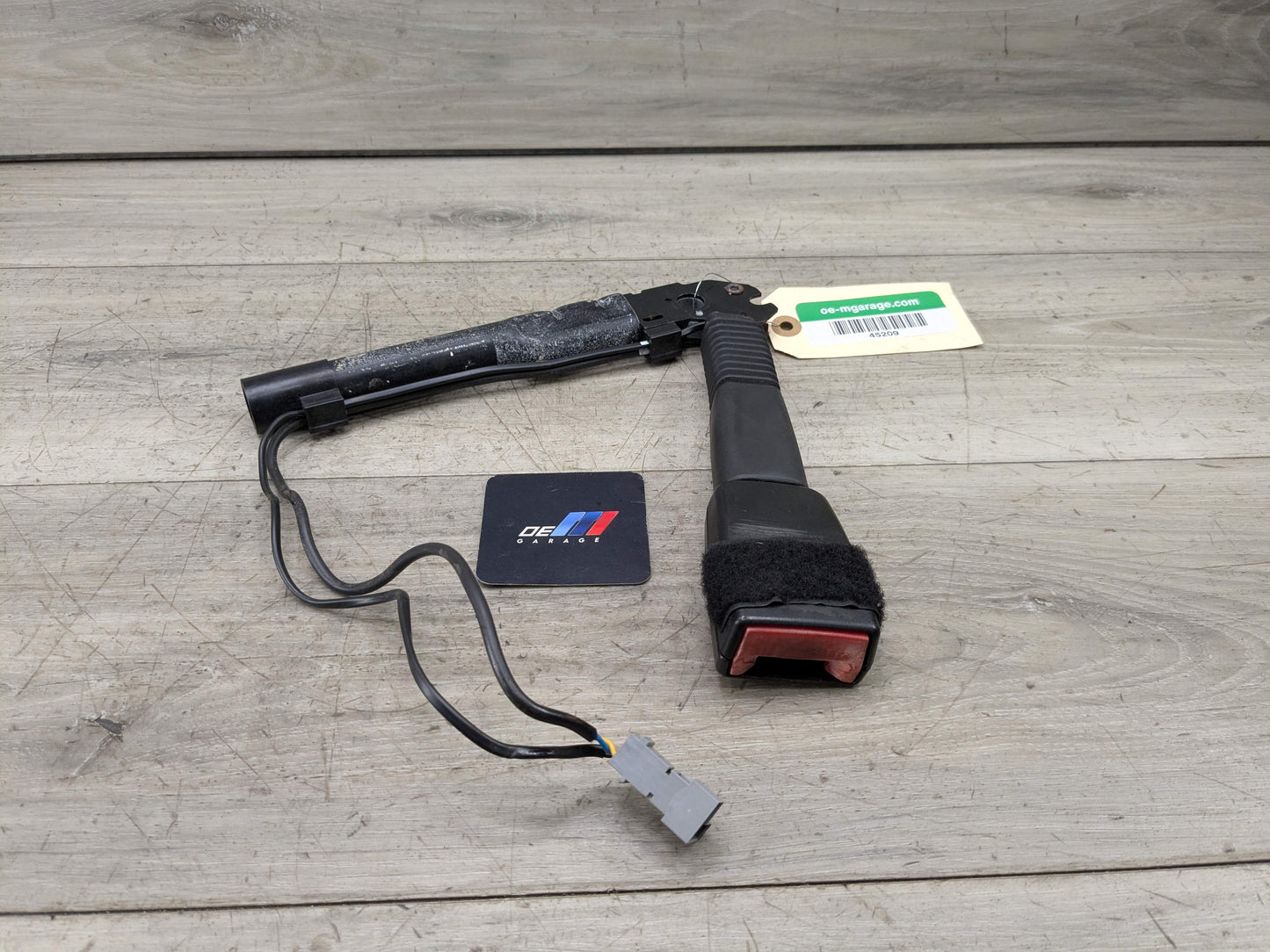 OEM BMW E82 E84 E88 E89 E90 E92 Front Left Driver Seat Belt Buckle Tensioner