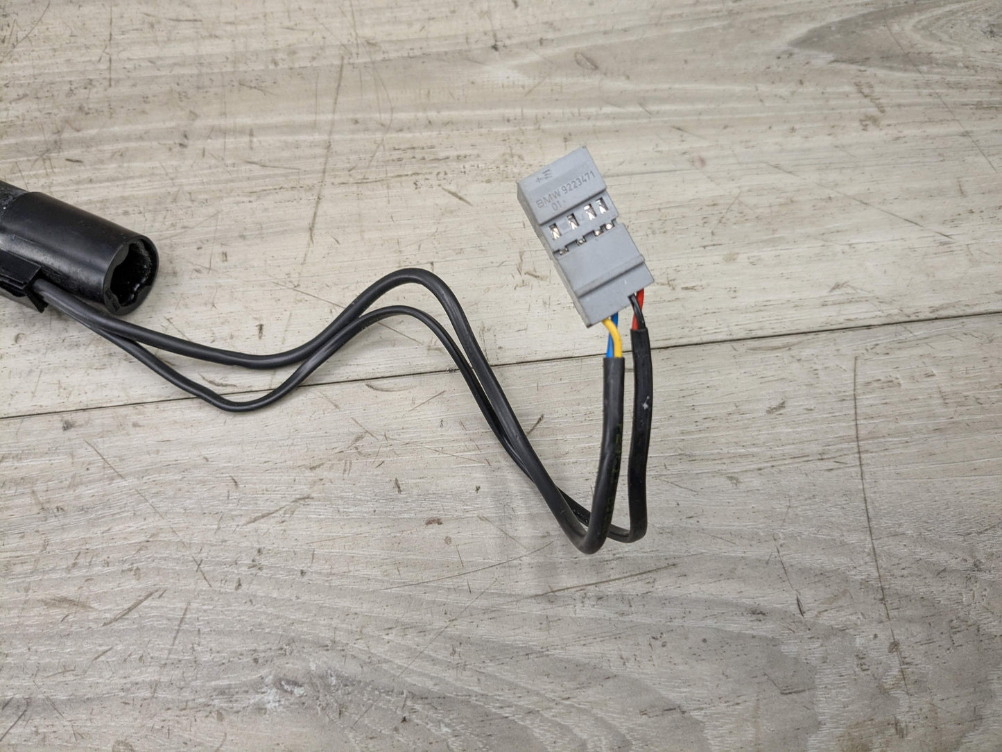 OEM BMW E82 E84 E88 E89 E90 E92 Front Right Passenger Seat Belt Buckle Tensioner