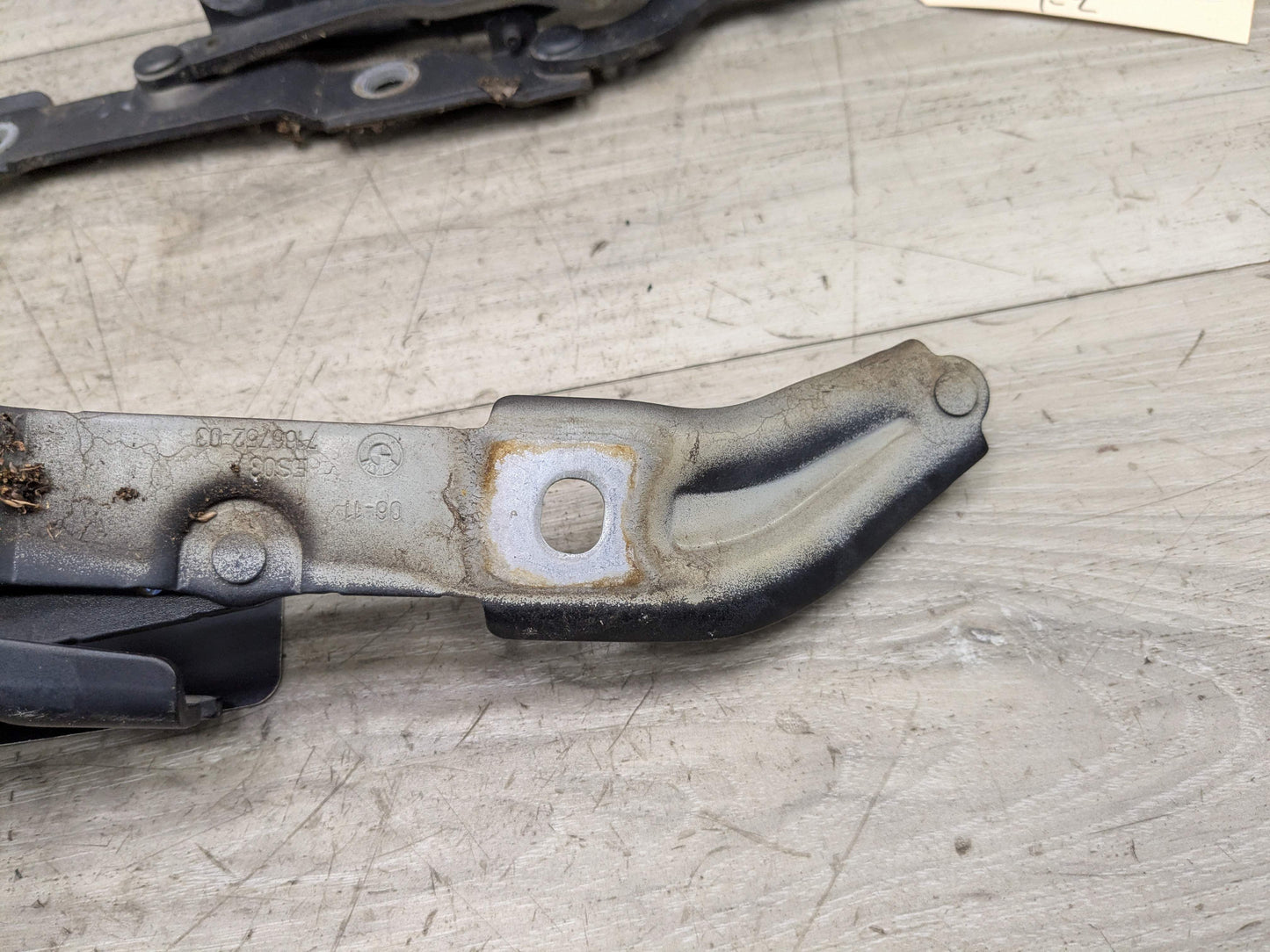 08-13 OEM BMW E82 E88 128 135 Rear Left Right Trunk Lid Hinges PAIR