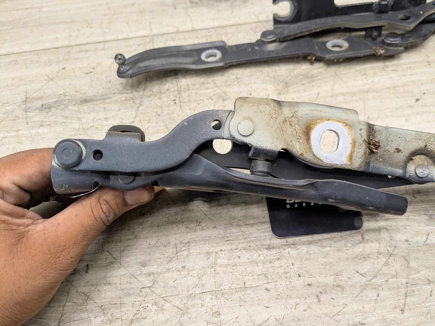 08-13 OEM BMW E82 E88 128 135 Rear Left Right Trunk Lid Hinges PAIR