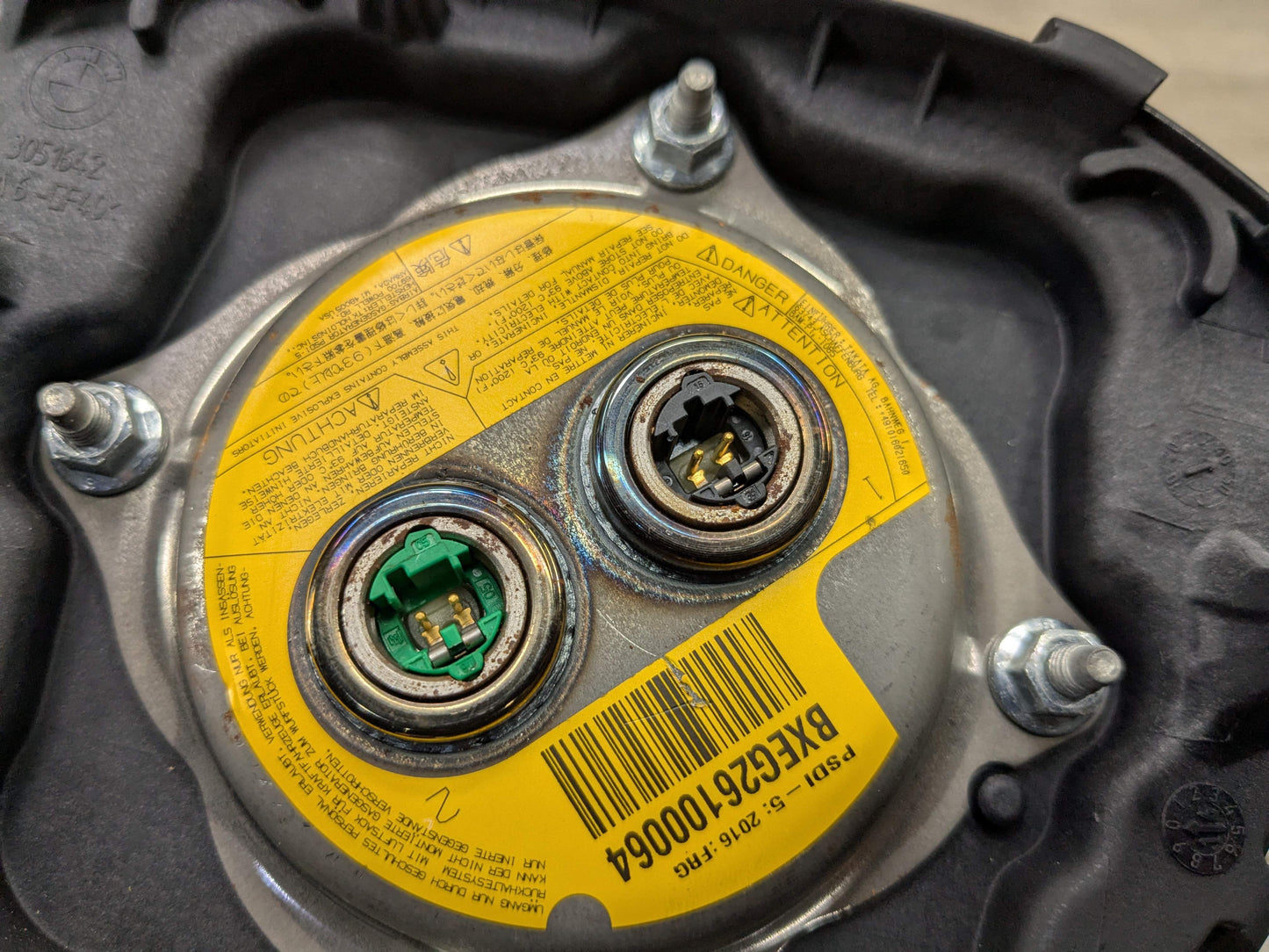 OEM BMW E82 E84 E88 E90 E92 E93 Front Driver SPORT Steering Wheel Airbag Air Bag