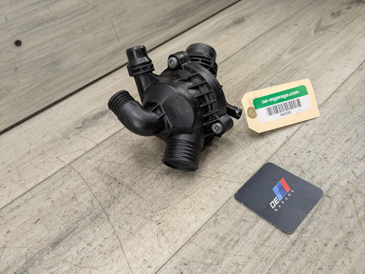 OEM BMW E70 E82 E84 E88 E90 E92 E93 Engine N55 Water Coolant Thermostat Housing