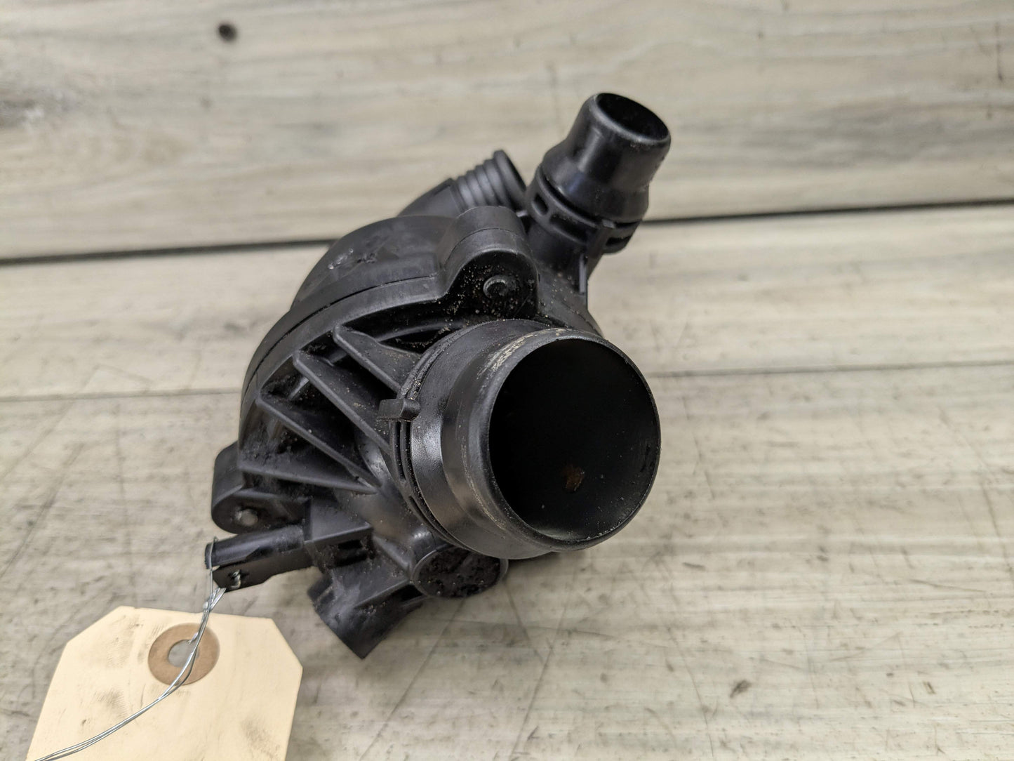 OEM BMW E70 E82 E84 E88 E90 E92 E93 Engine N55 Water Coolant Thermostat Housing