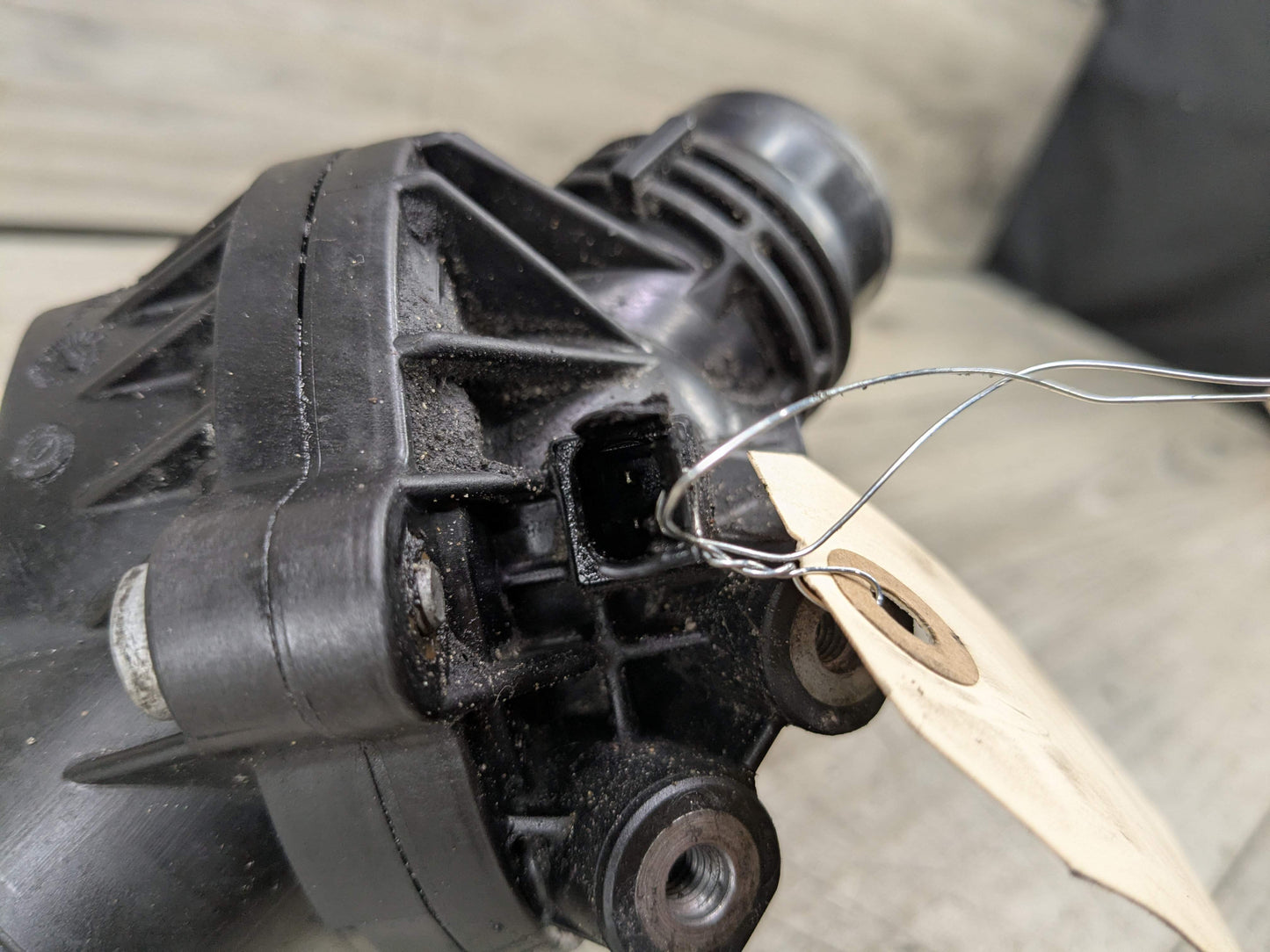 OEM BMW E70 E82 E84 E88 E90 E92 E93 Engine N55 Water Coolant Thermostat Housing