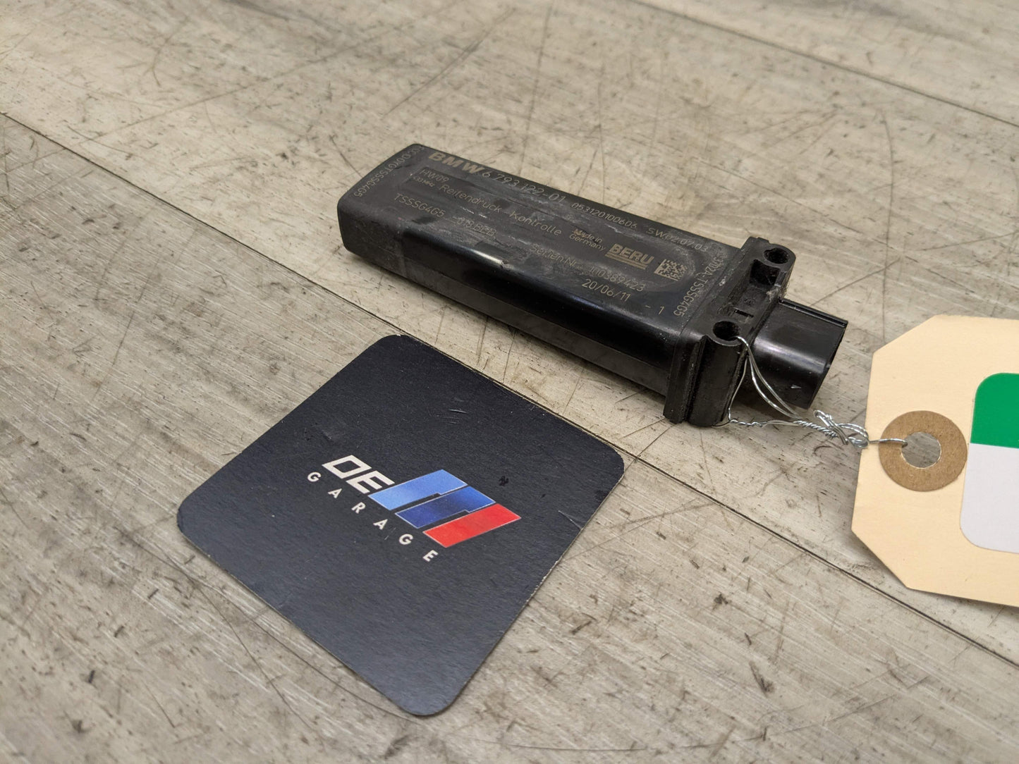 OEM BMW E70 E71 E82 E88 E89 E92 E93 Tire Pressure Control Unit Module RDC