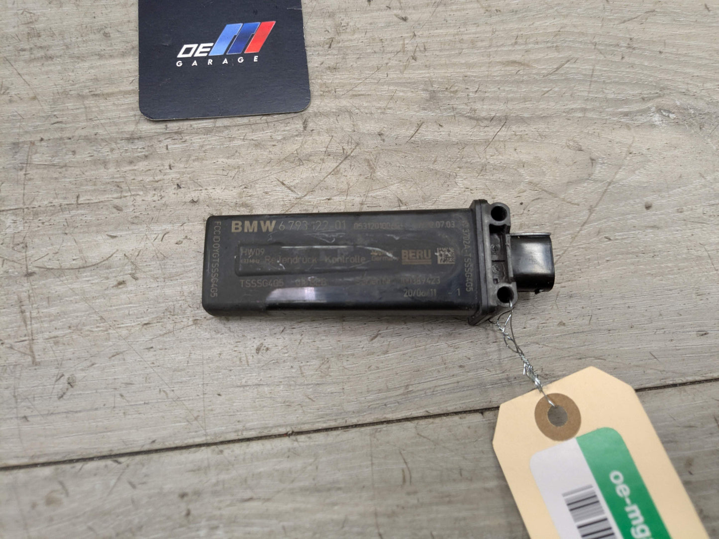 OEM BMW E70 E71 E82 E88 E89 E92 E93 Tire Pressure Control Unit Module RDC