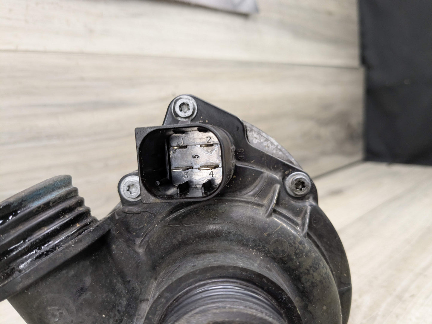 OEM BMW E82 E90 E92 E93 Engine N54 N55 Auxiliary Electric Water Pump Cooling