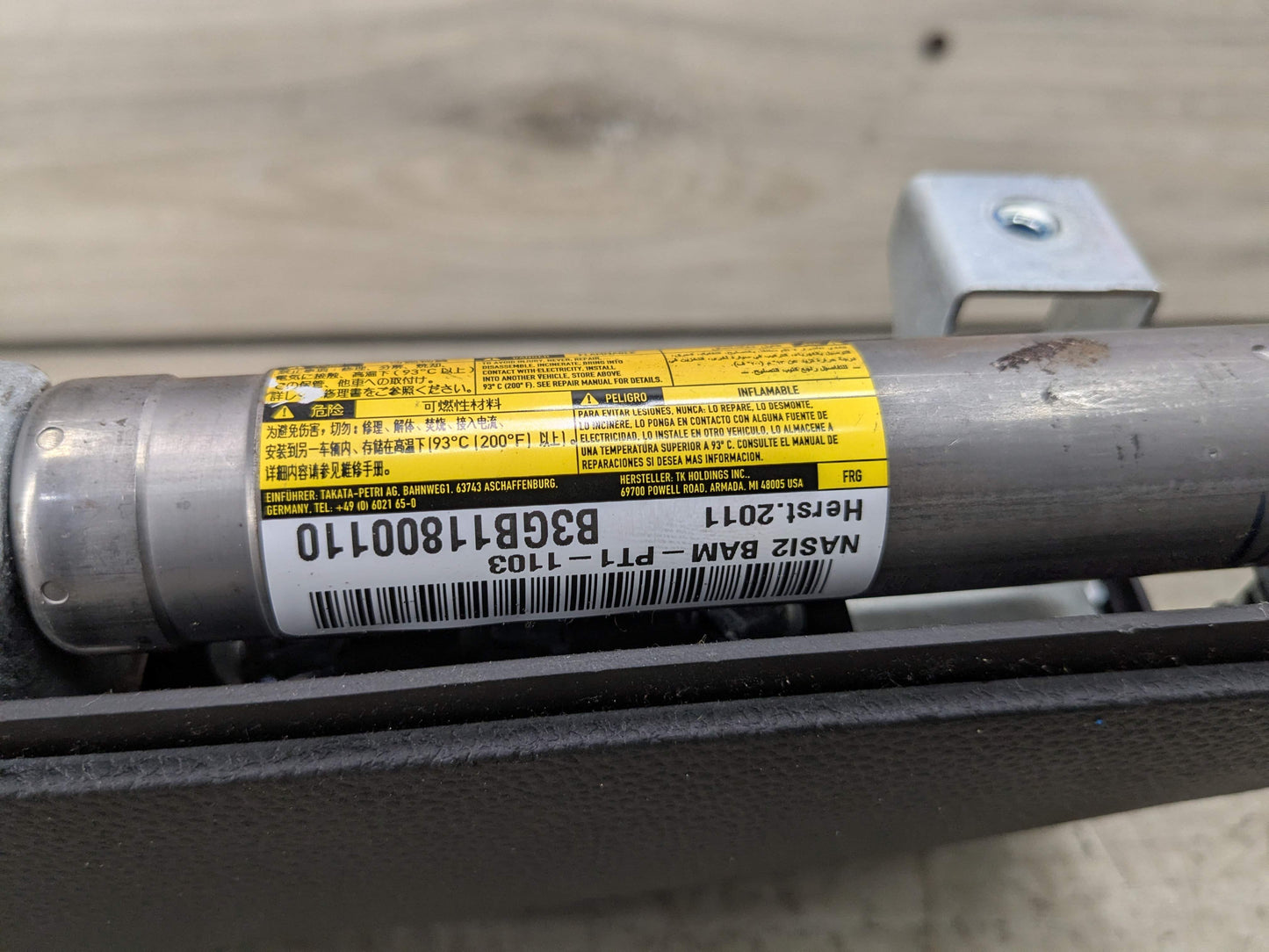 08-13 OEM BMW E88 128 135 CONVERTIBLE Front Left Driver Knee Lower Dash Airbag