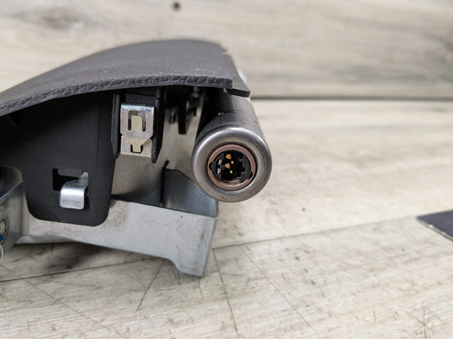 08-13 OEM BMW E88 128 135 CONVERTIBLE Front Left Driver Knee Lower Dash Airbag