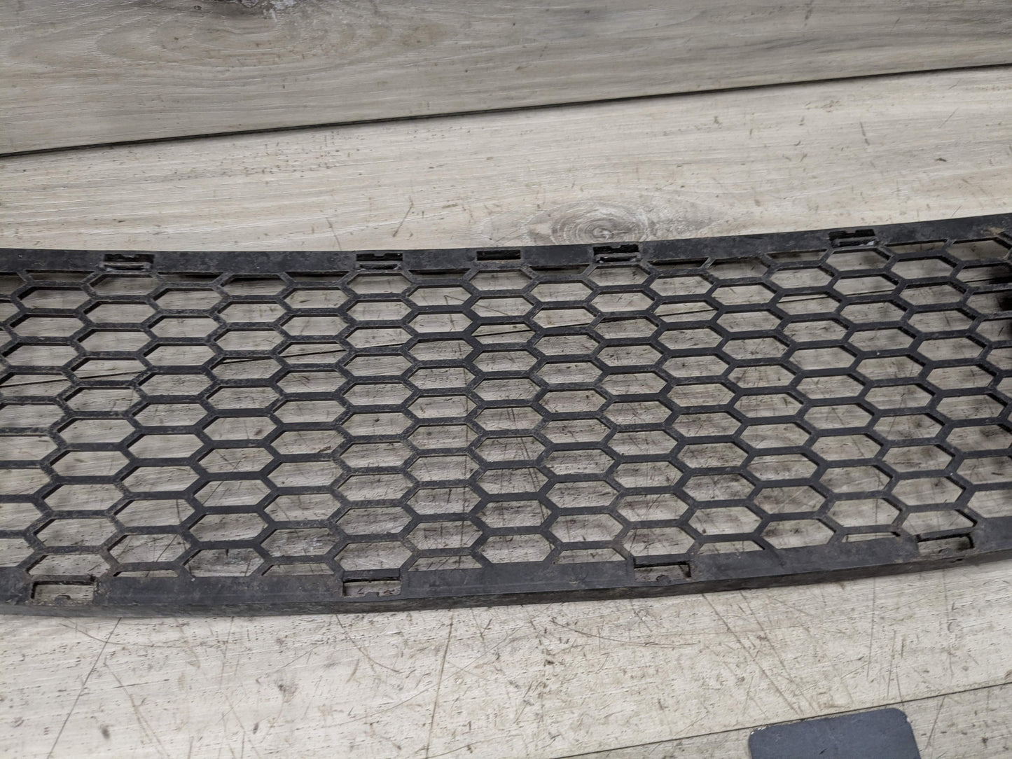 08-13 OEM BMW E82 E88 128i 135i M SPORT Front Bumper Lower Center Grille