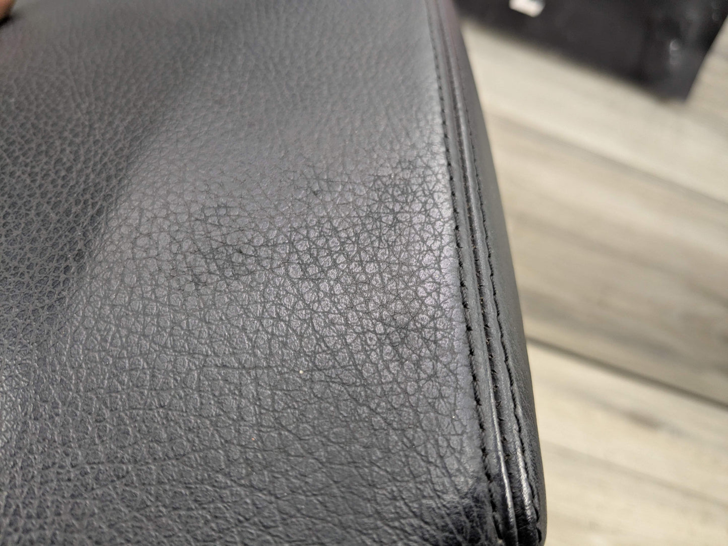 08-13 OEM BMW E88 128i 135i Center Console Armrest Tray Leather SCHWARTZ Black