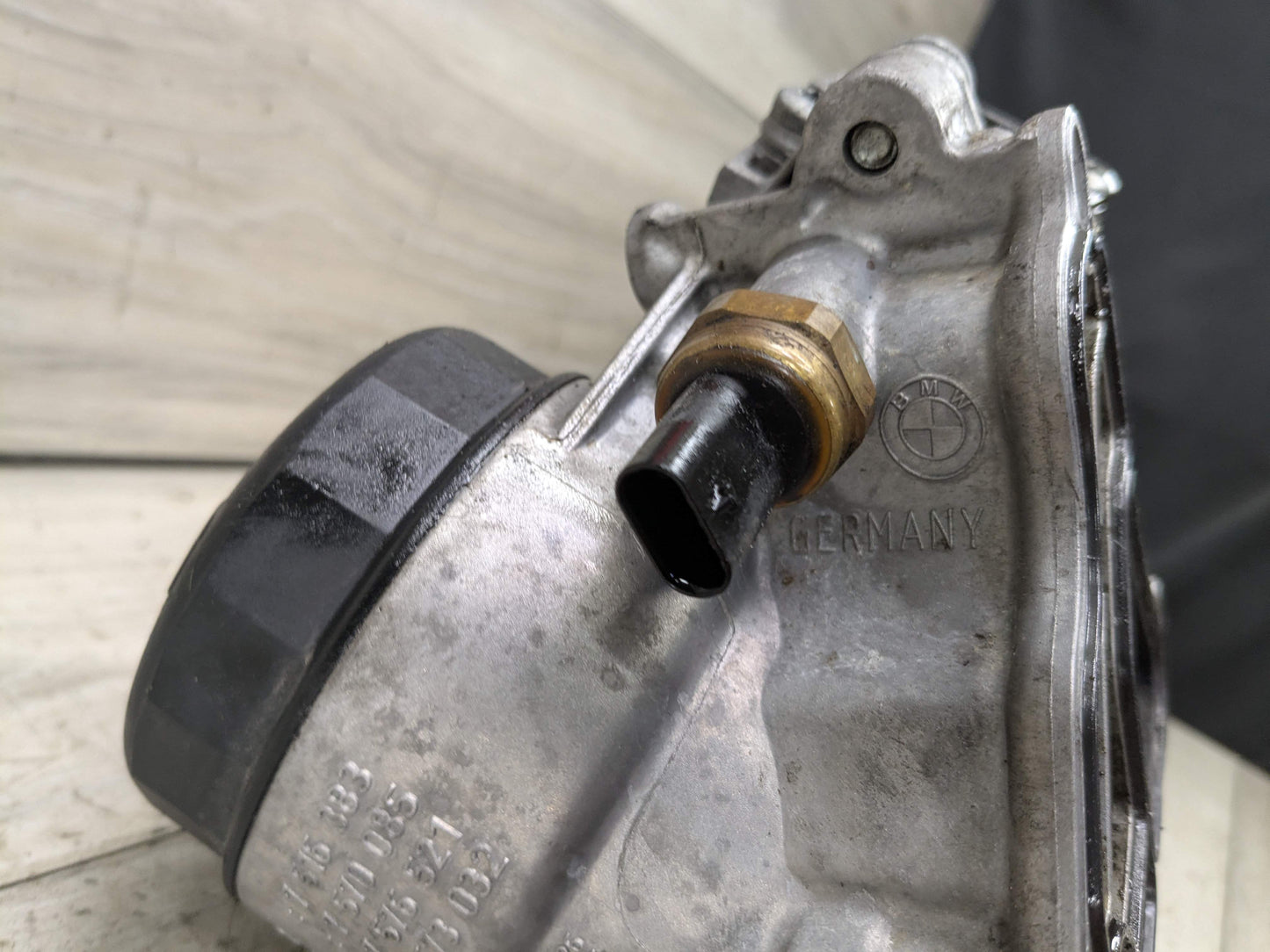 07-13 OEM BMW E82 E90 E92 135 335 N54 N55 Engine Oil Filter Housing COOLER