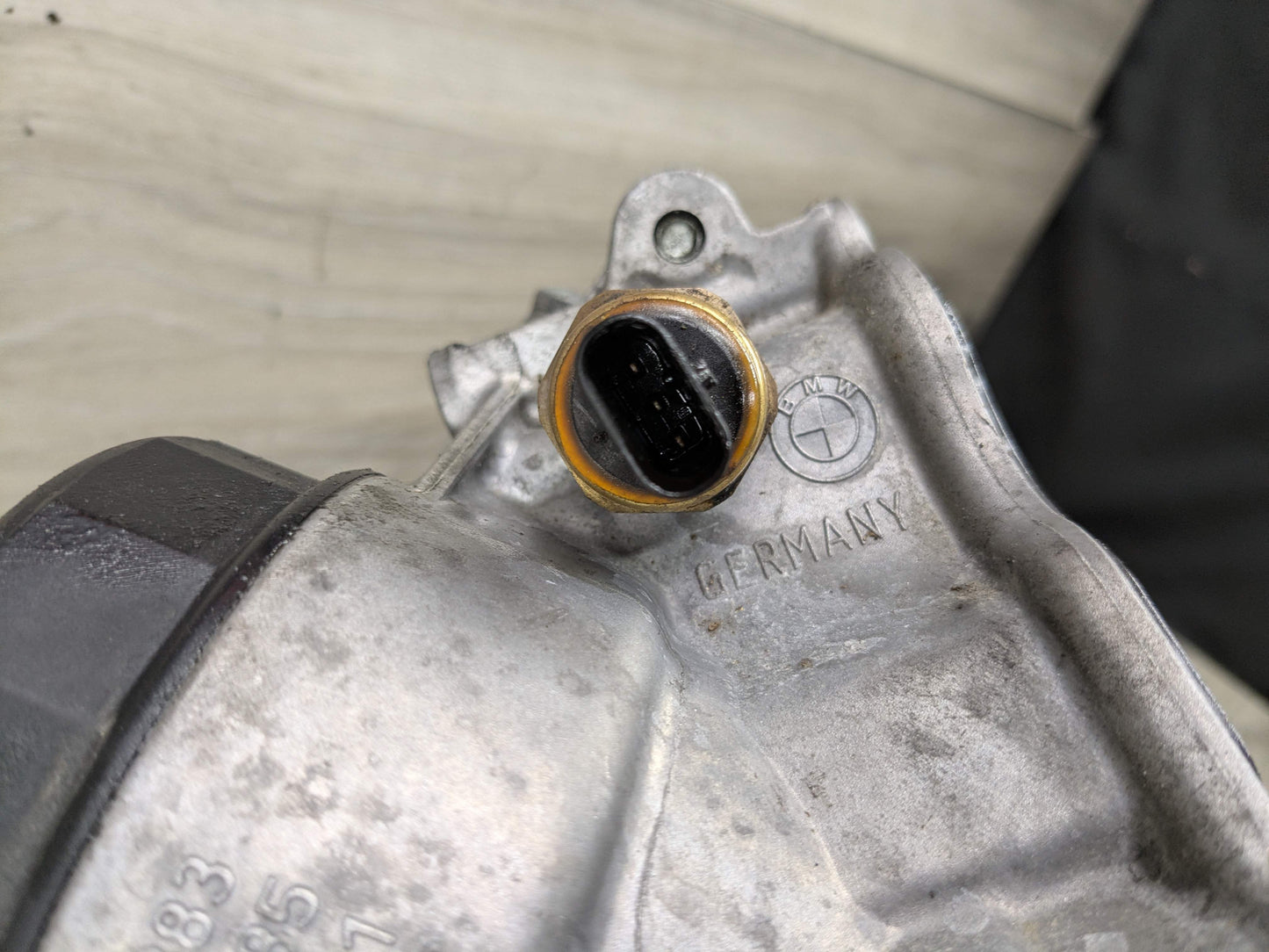 07-13 OEM BMW E82 E90 E92 135 335 N54 N55 Engine Oil Filter Housing COOLER