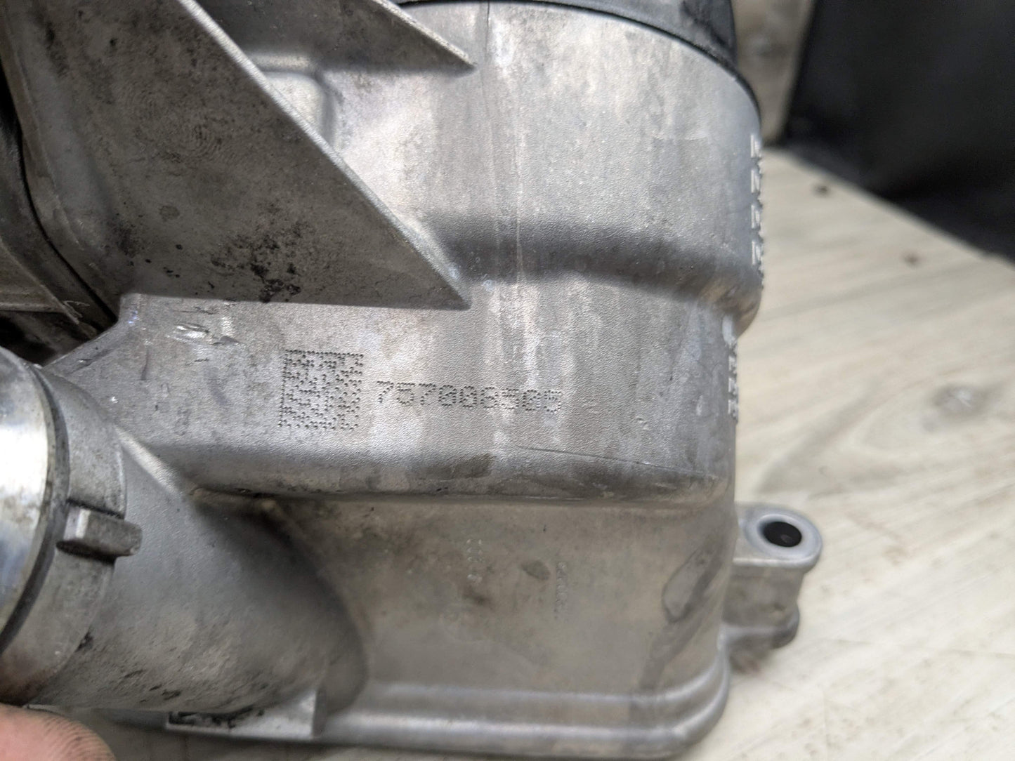 07-13 OEM BMW E82 E90 E92 135 335 N54 N55 Engine Oil Filter Housing COOLER