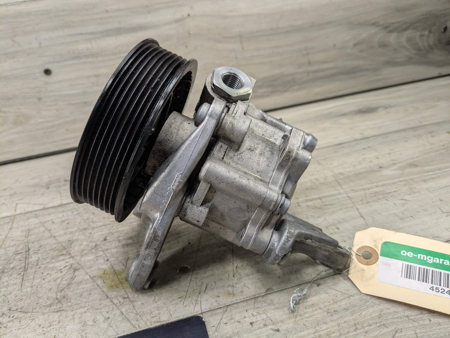 06-13 OEM BMW E82 E88 E90 E92 E93 Hydraulic Power Steering Pump Pulley N54 N55*