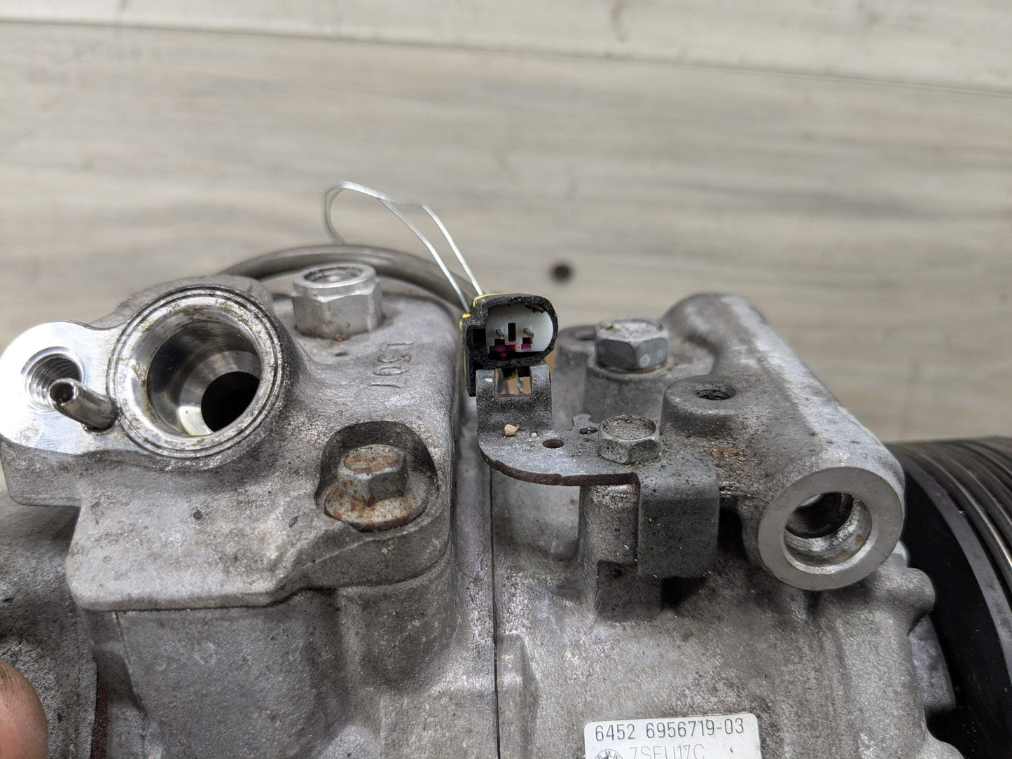 *OEM BMW E82 E88 E89 E90 E92 E93 AC Compressor Clutch A/C Pump Pulley N54 N55